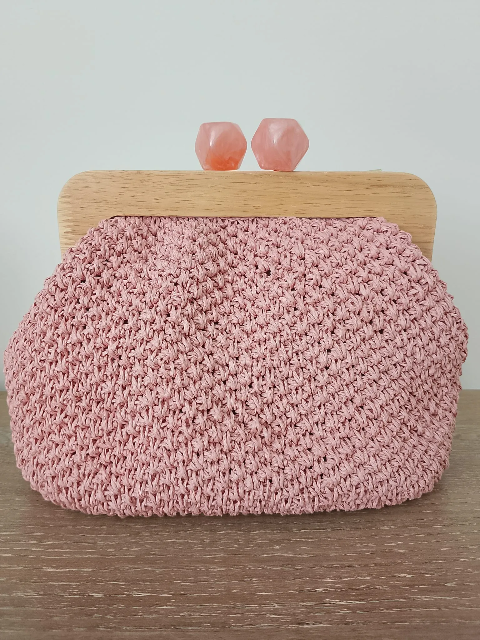 Pembe Hasır El Yapımı Ahşap Kilitli Çanta