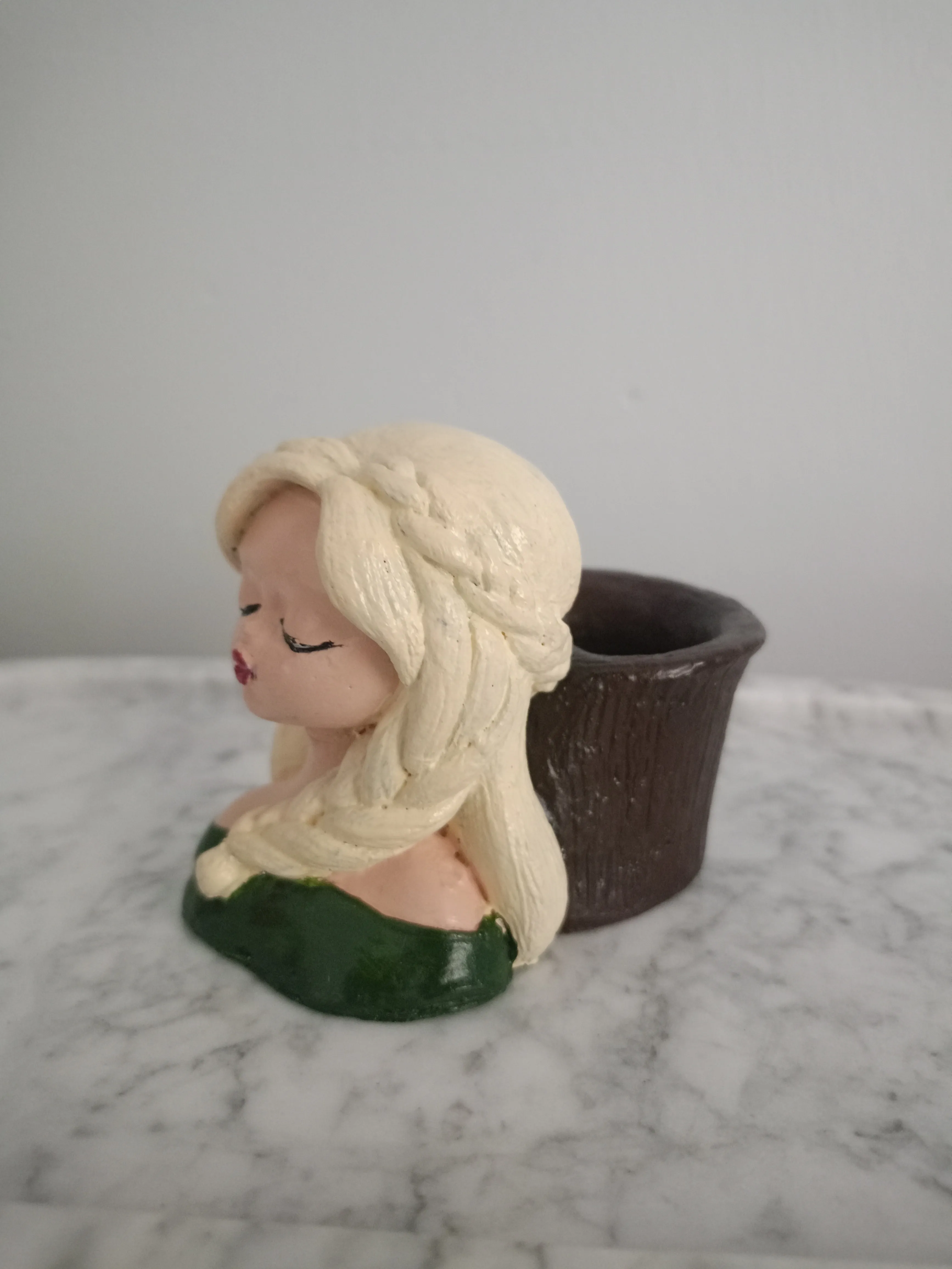 Blond Kız Figürlü Dekoratif  Biblo