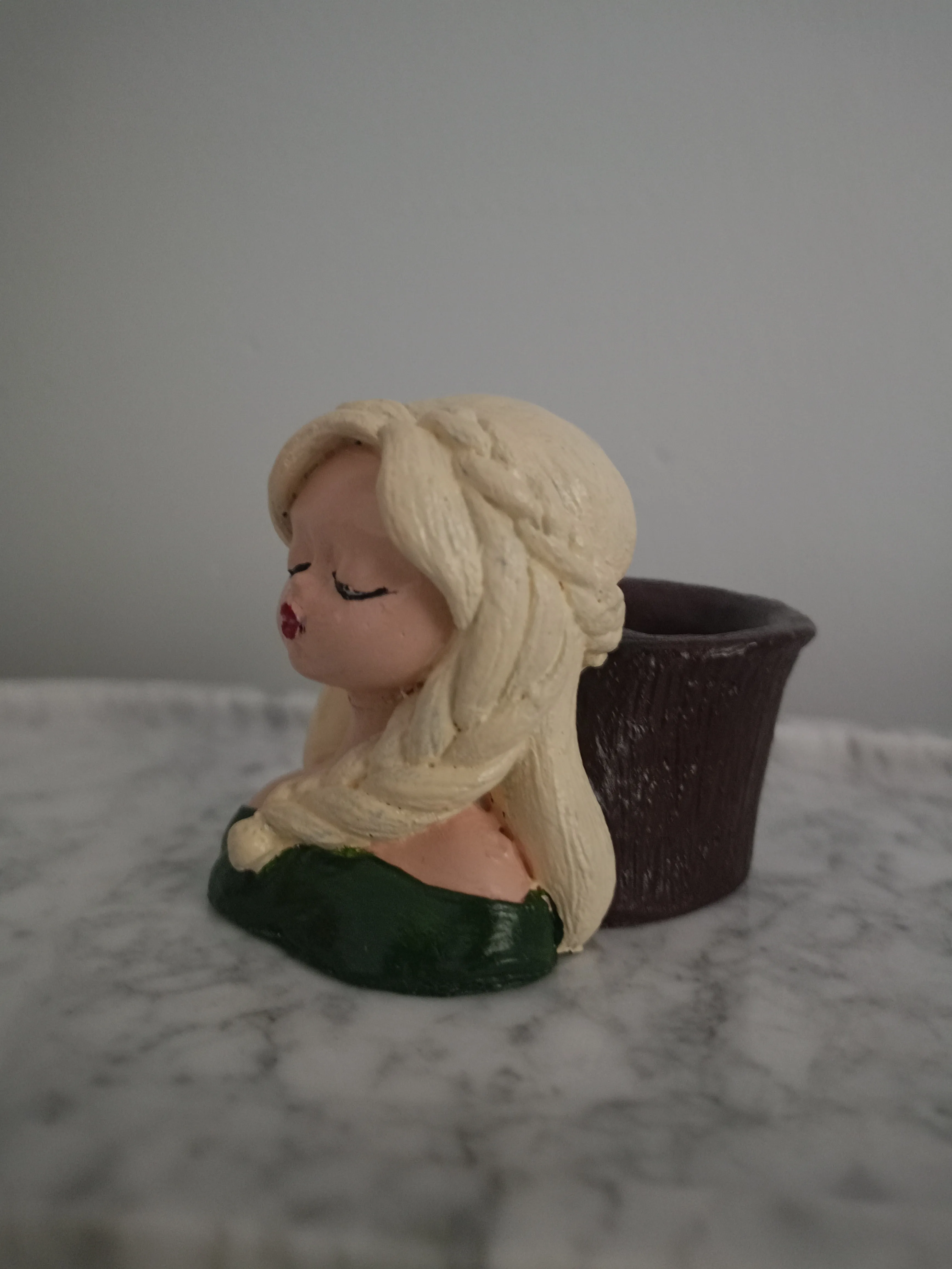 Blond Kız Figürlü Dekoratif  Biblo