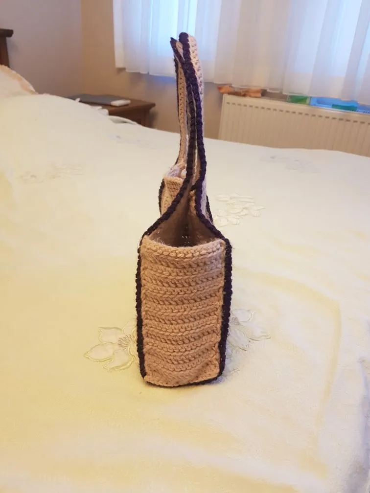 El örgüsü çanta 