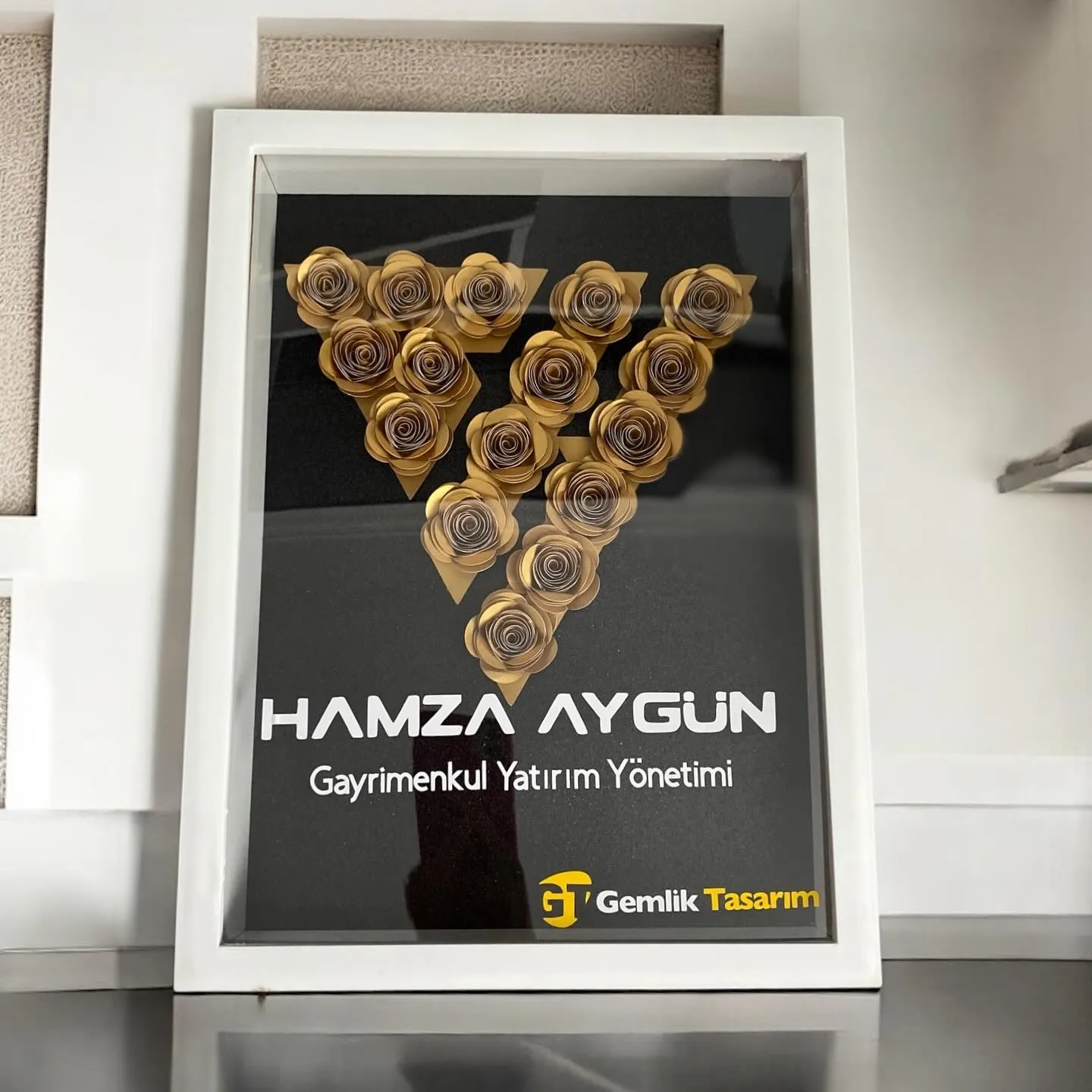 Kuruma Özel Logo Çerçeve Kişiselleştirilebilir Kurumsal Dekoratif Tasarım