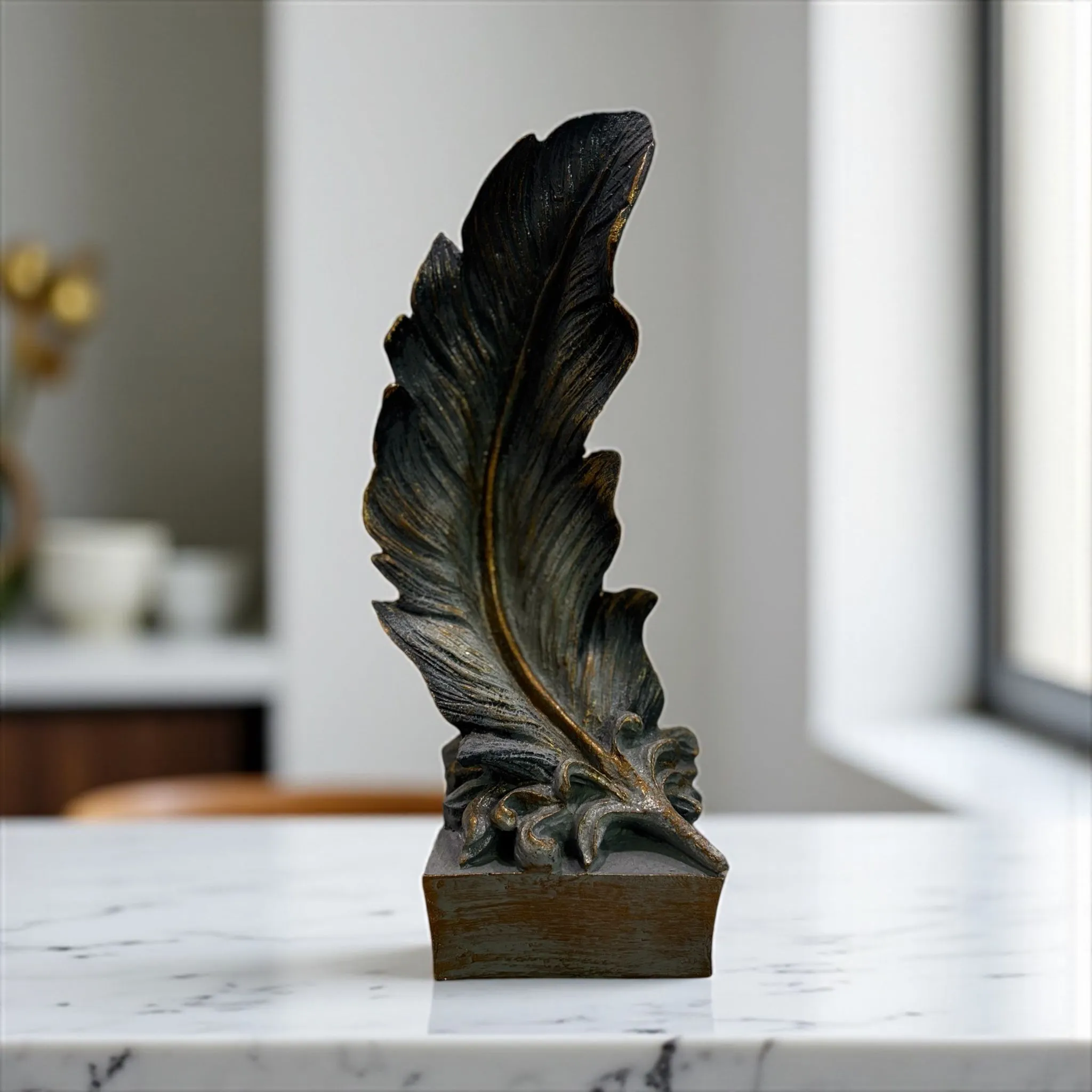 El Yapımı Bronz Eskitme Yaprak Dekor Zarif Masa Üstü Sanat Objesi