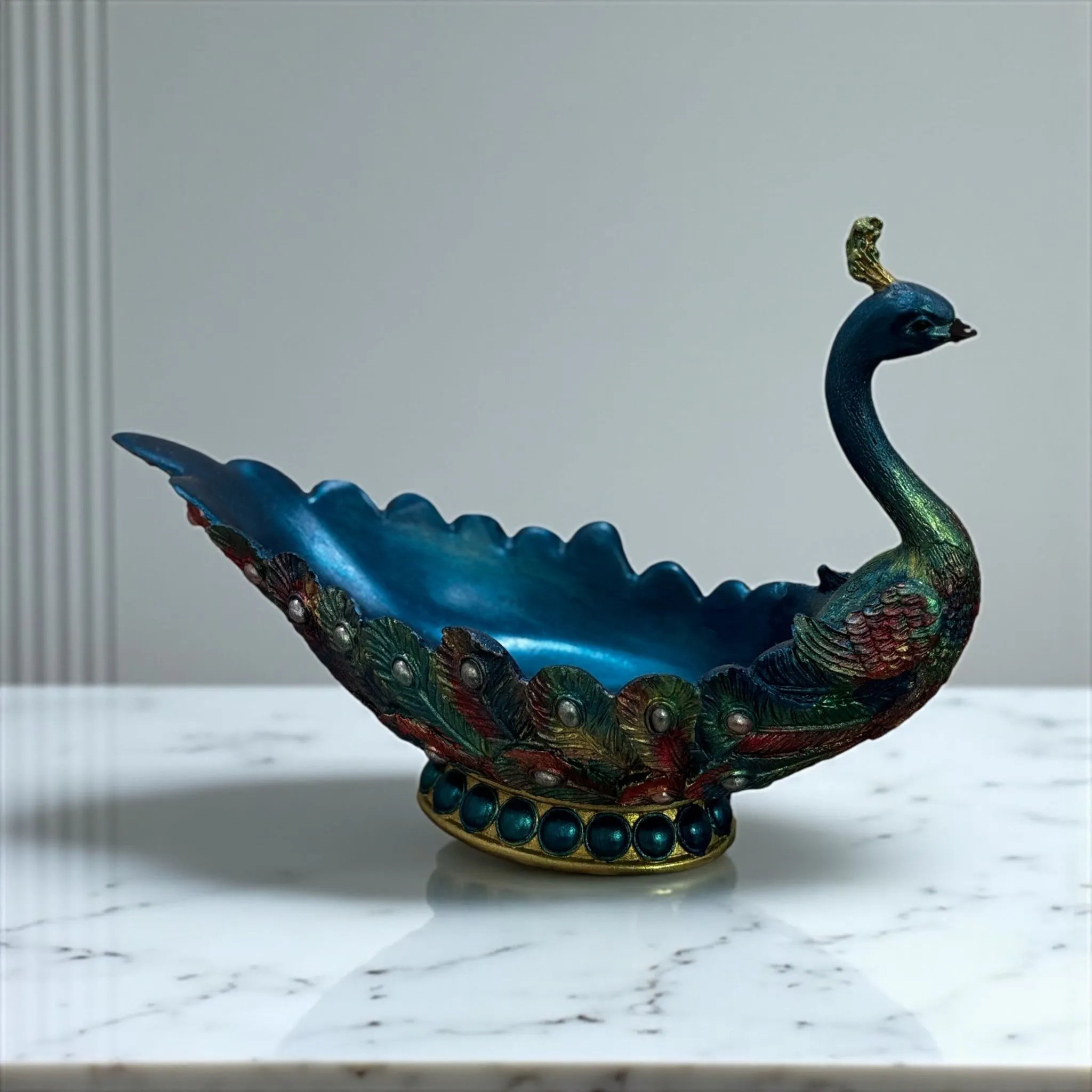El Yapımı Tavus Kuşu Figürlü Dekoratif Kase Renkli Taş Detaylı