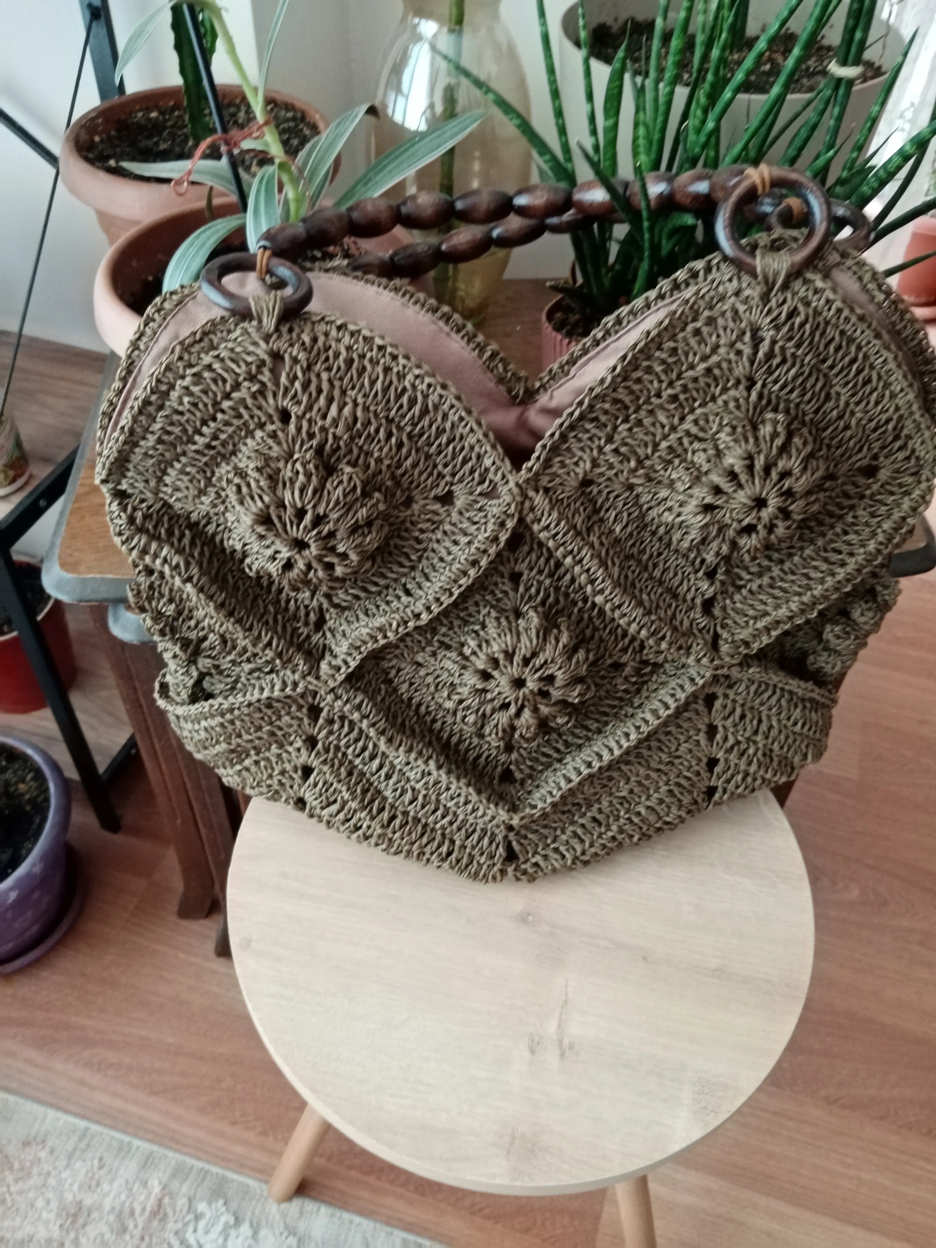 Haki Renk Motifli Kol Çantası