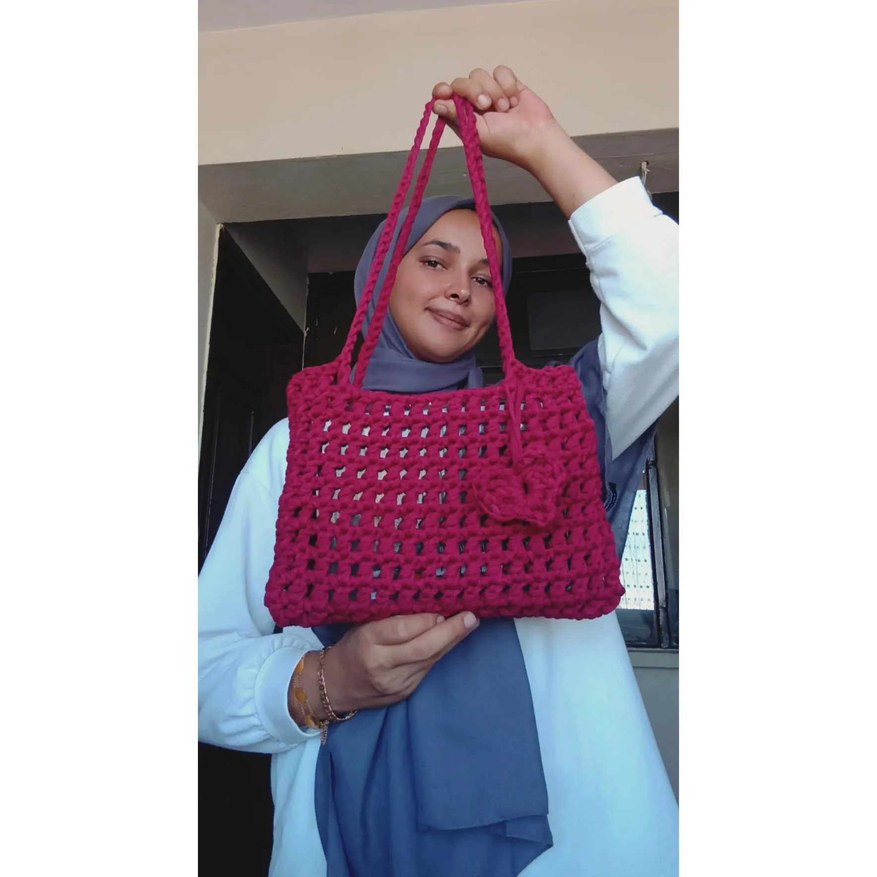 El Yapımı Kırmızı Örgü Çanta Omuz Askılı Büyük Boy Tote Model
