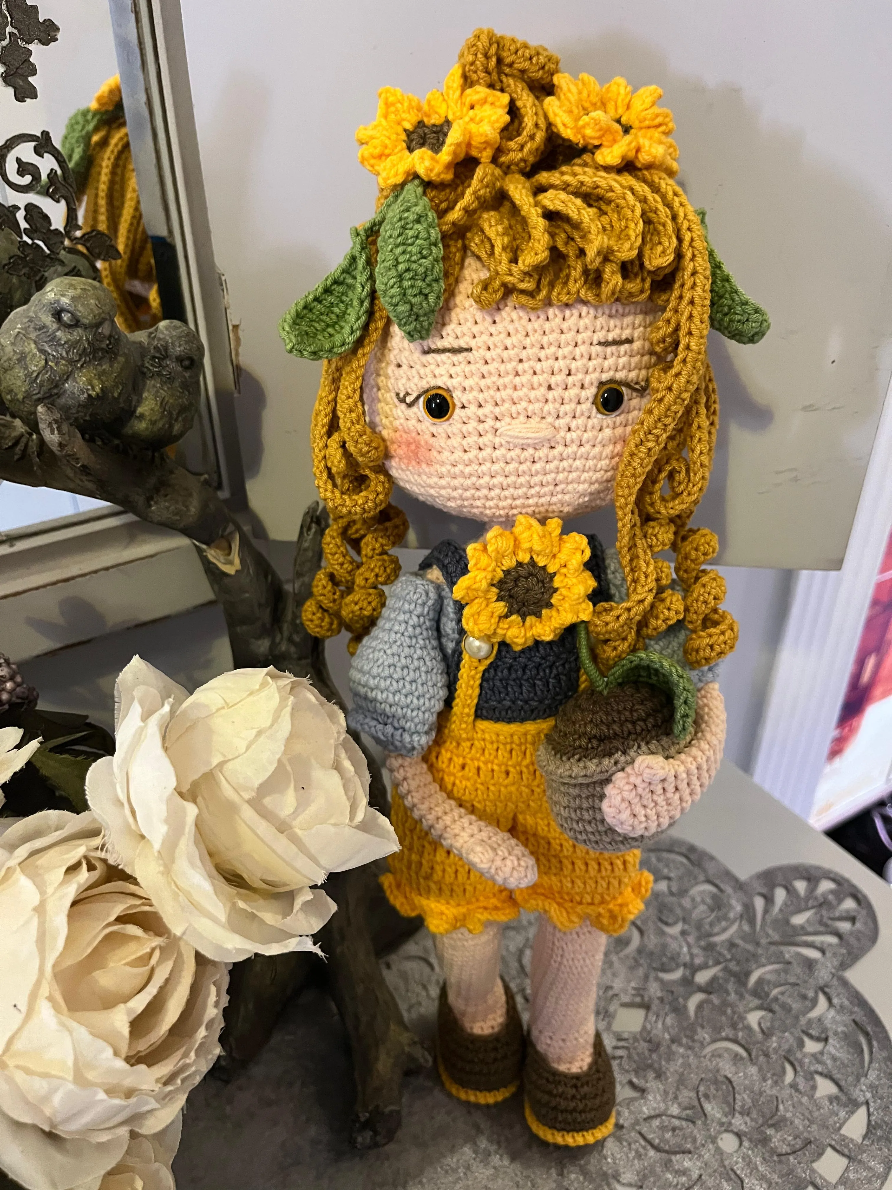 El Yapımı Amigurumi Ayçiçekli Bebek