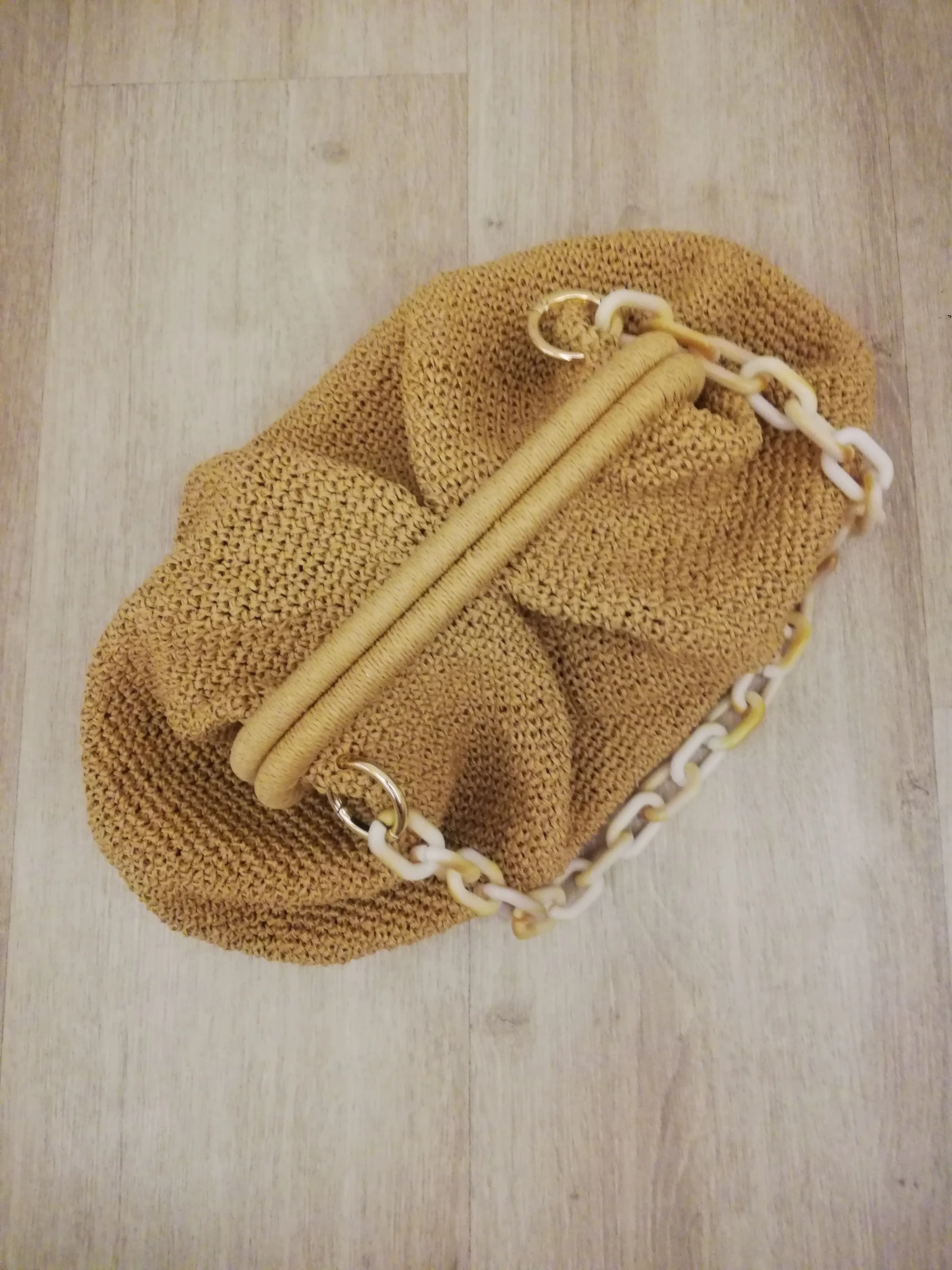 El Örgüsü Kağıt İp Clutch & Portföy Çanta – Şıklık ve Doğallığın Buluşması