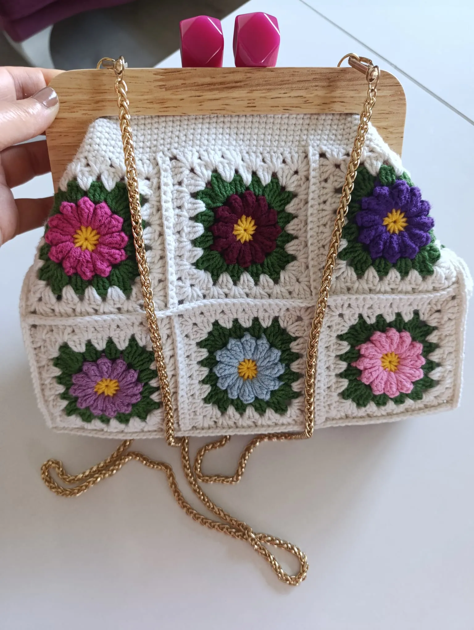 Astarlı Tasarım Çanta – 30x20 cm, Şık ve Kullanışlı