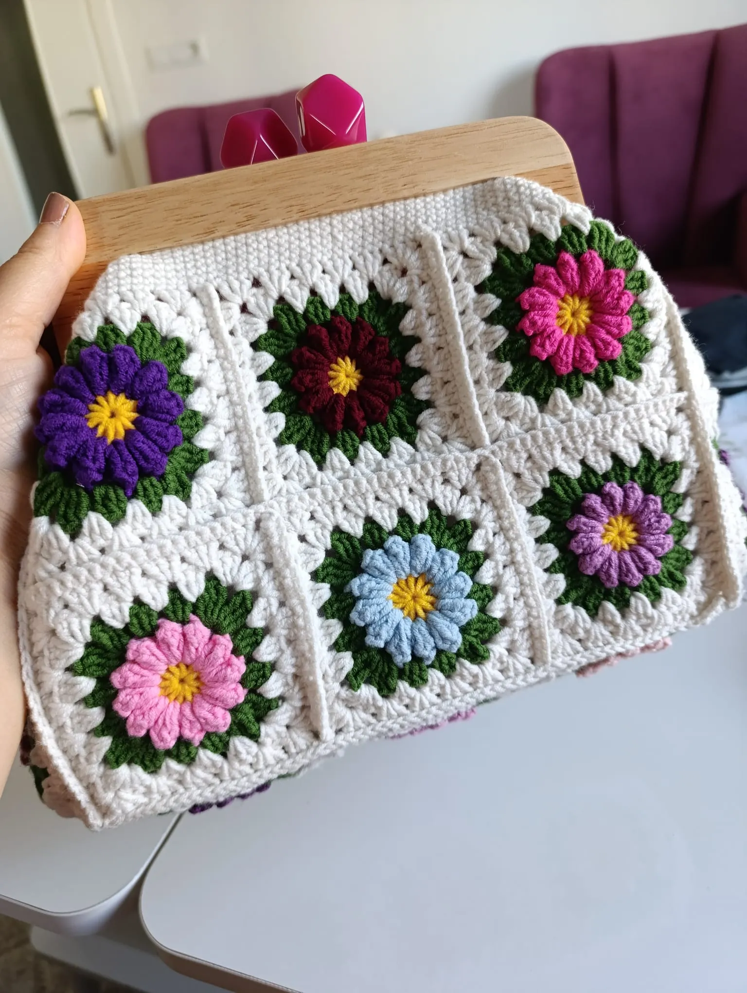 Astarlı Tasarım Çanta – 30x20 cm, Şık ve Kullanışlı