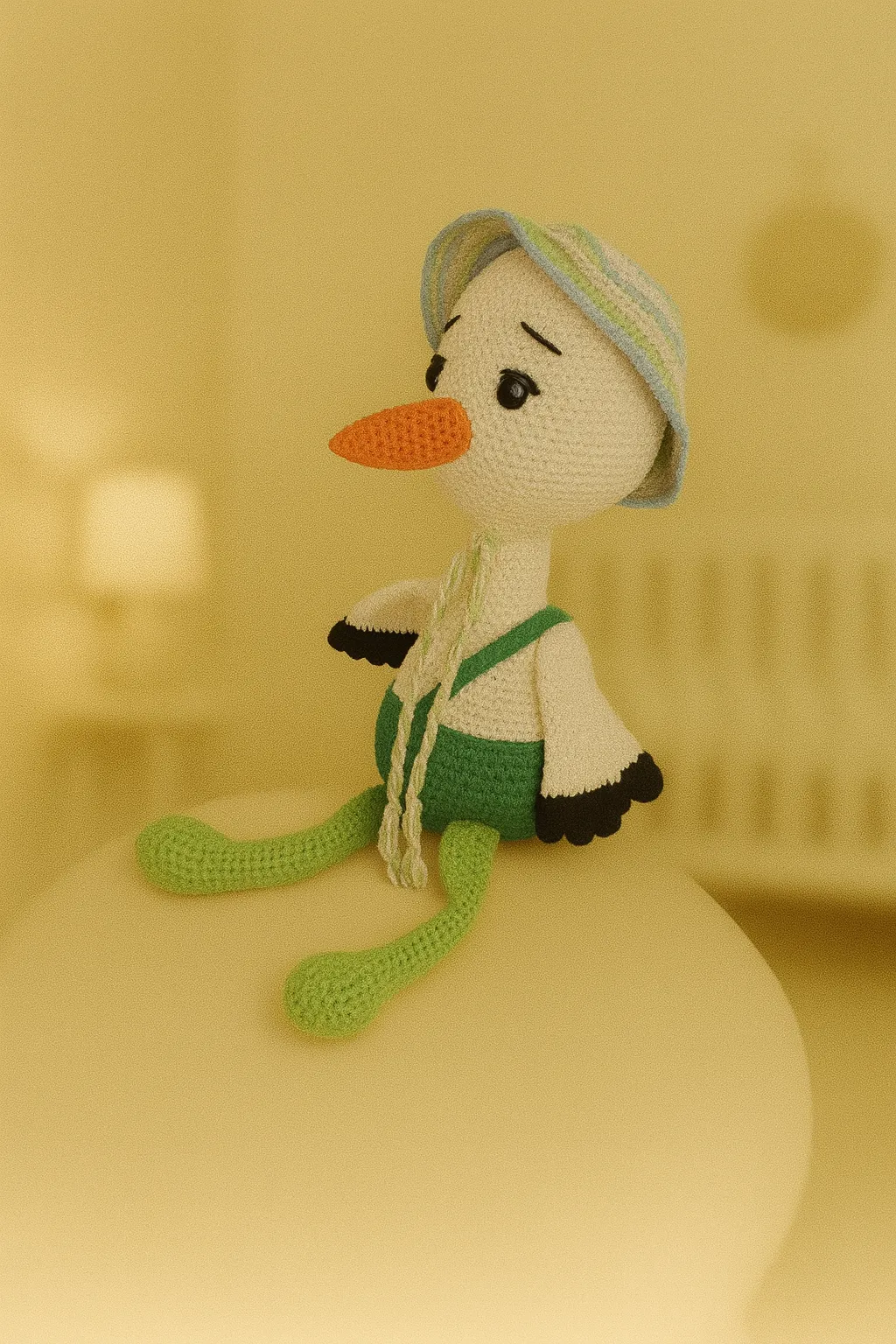 Amigurumi Oturan Leylek – Şirin ve El Yapımı Oyun Arkadaşı