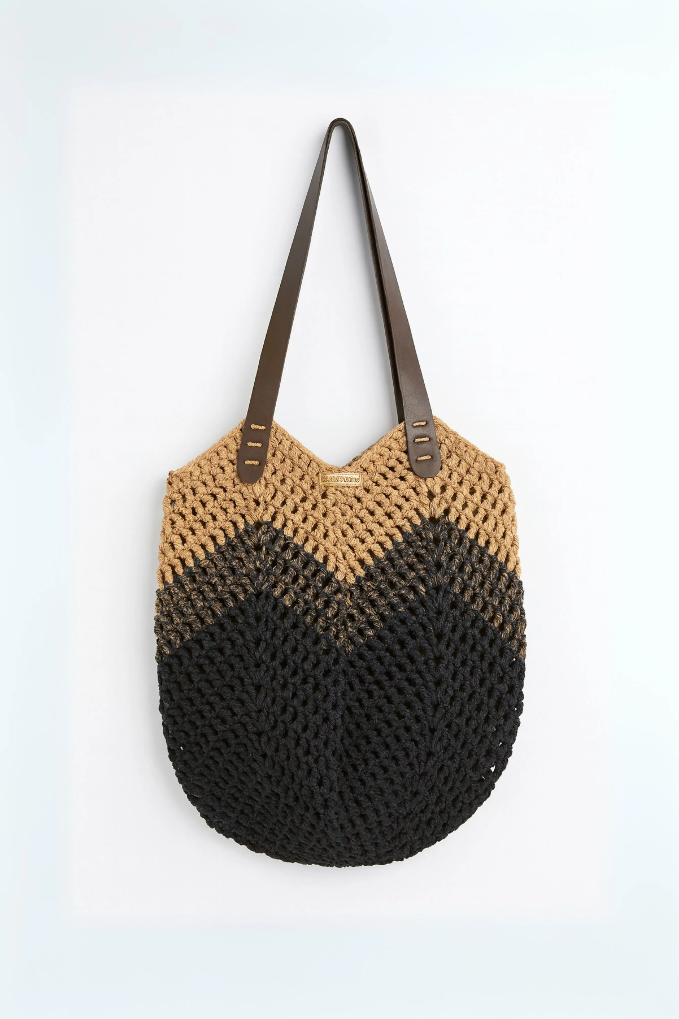 El Örgüsü Siyah Kahve Geçişli Lale Çanta – Deri Saplı Şık Tasarım