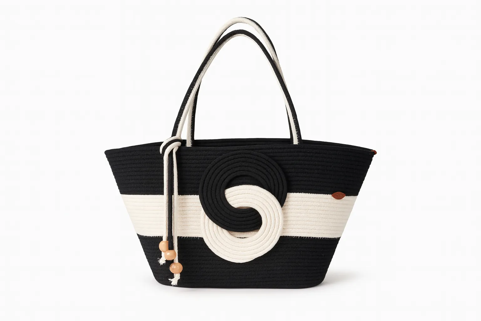 Makrome El Yapımı Çanta – Siyah Beyaz Kontrast, Halka ve Boncuk Detaylı