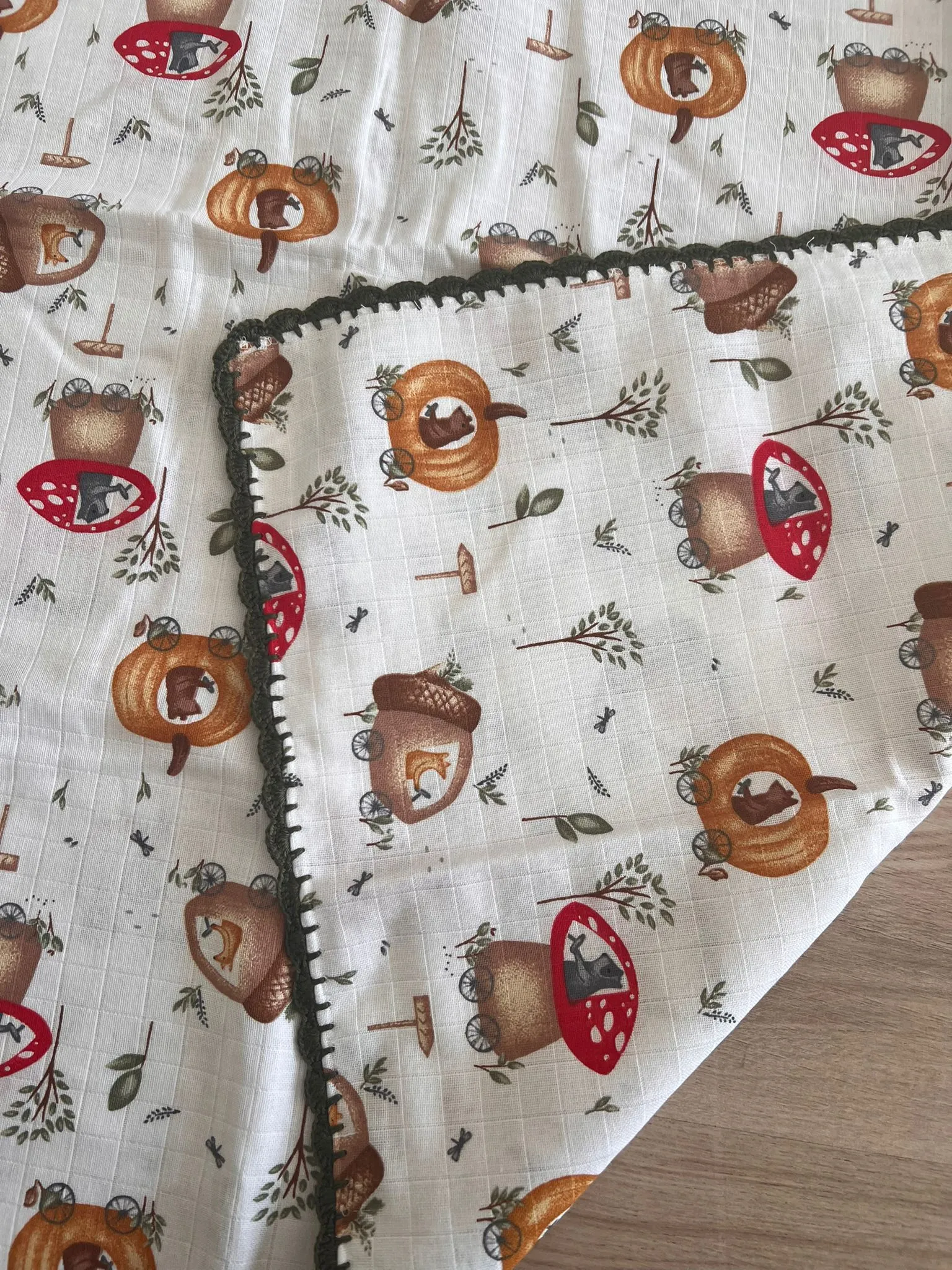 El Yapımı Puffy ve Müslin Bebek Battaniyesi Yeşil