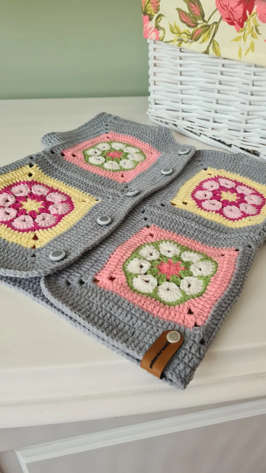 El Örgüsü Motifli Bebek Yeleği 1 Yaş | Nako Cotton Lüks ile Hazırlanmış