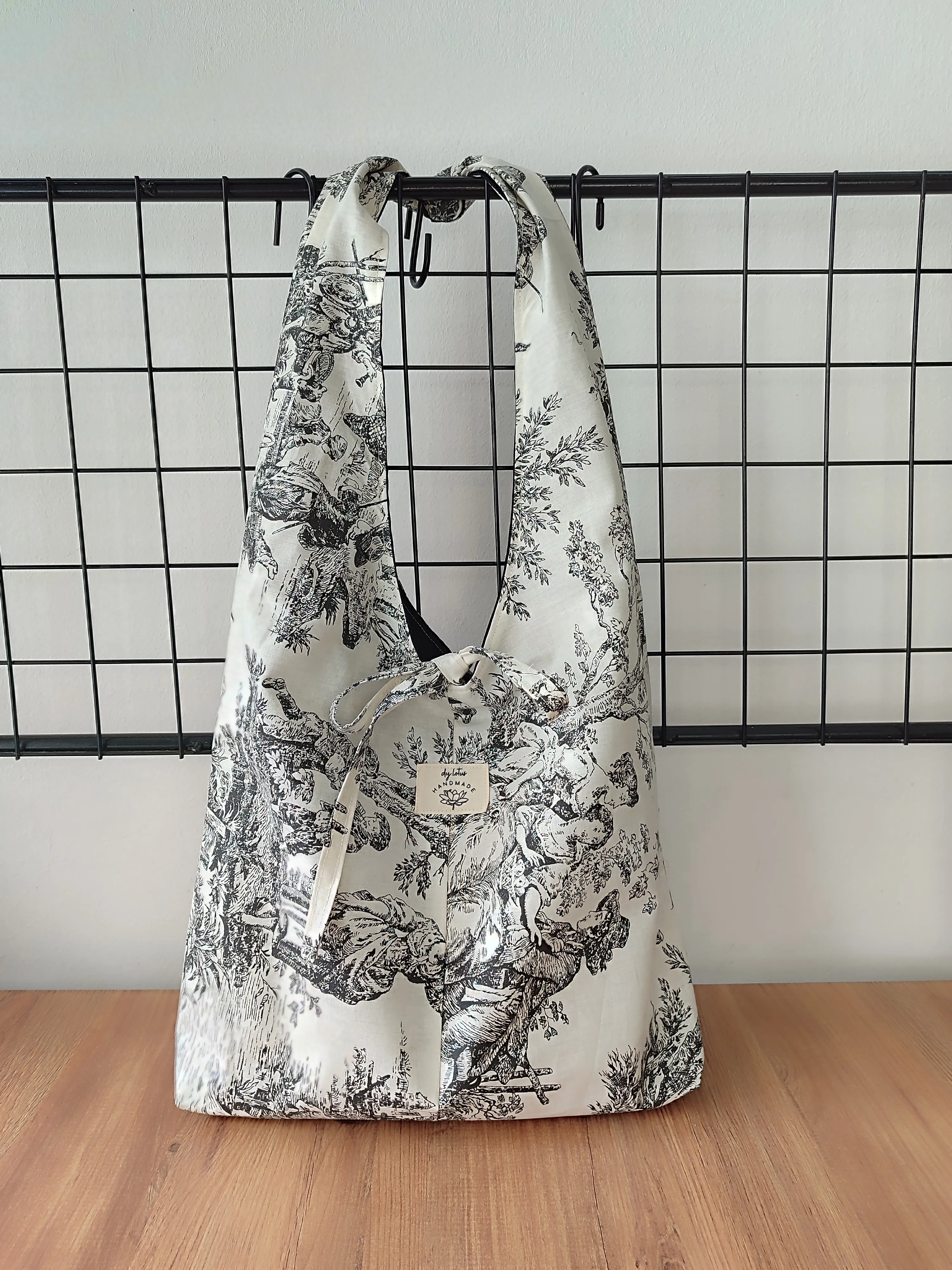 Siyah Vintage Heybe Kumaş Çanta – Büyük Boy, Kullanışlı ve Şık Tasarım