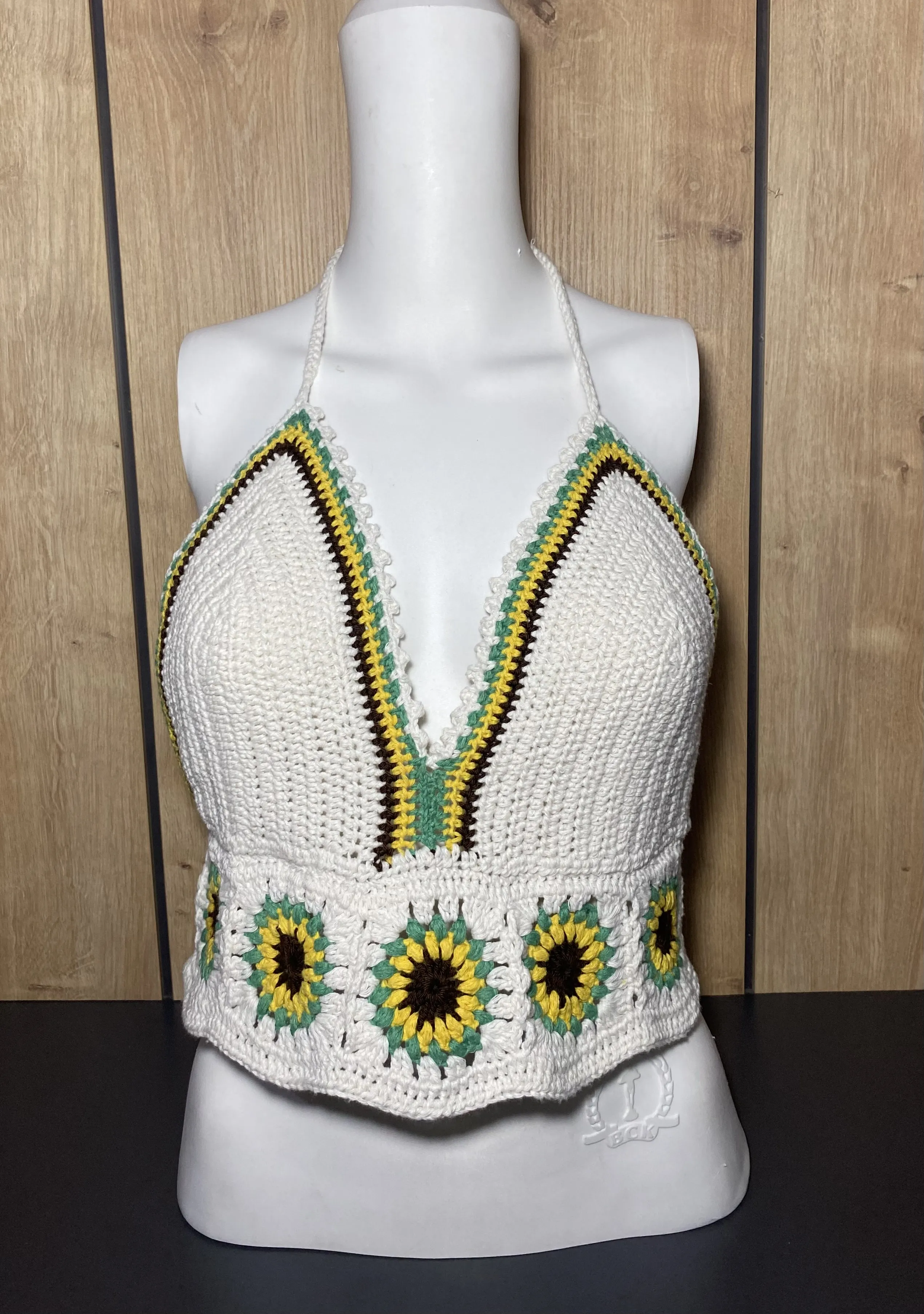 El Yapımı Çiçek Desenli Büstiyer