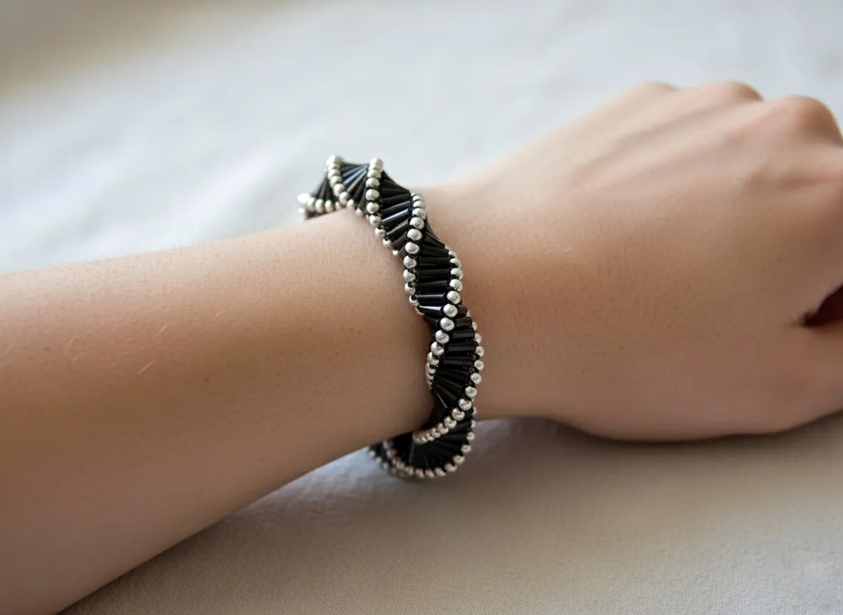 Spiral Siyah Gümüş Bileklik
