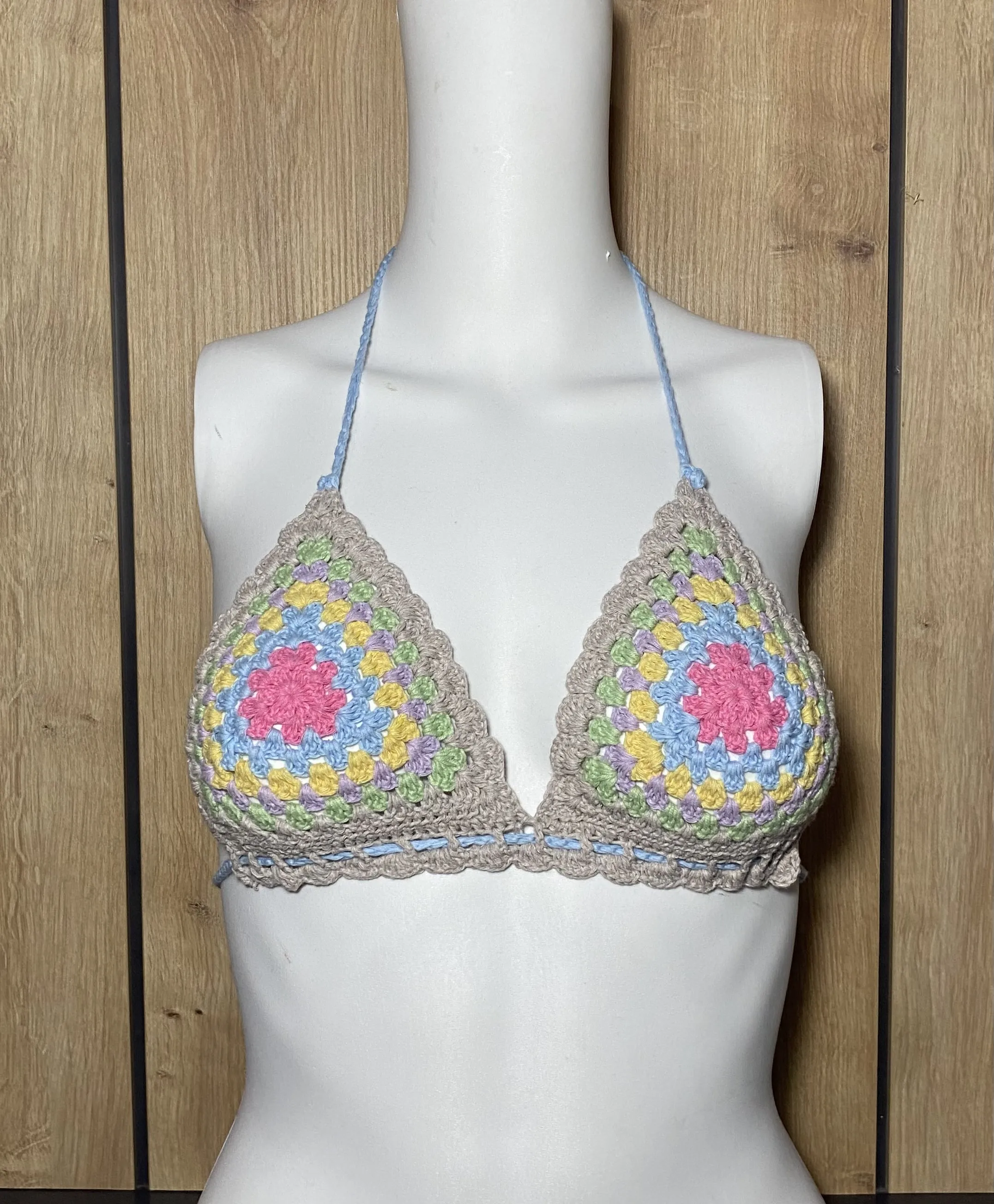 El Yapımı Soft Renkli Bikini Üstü