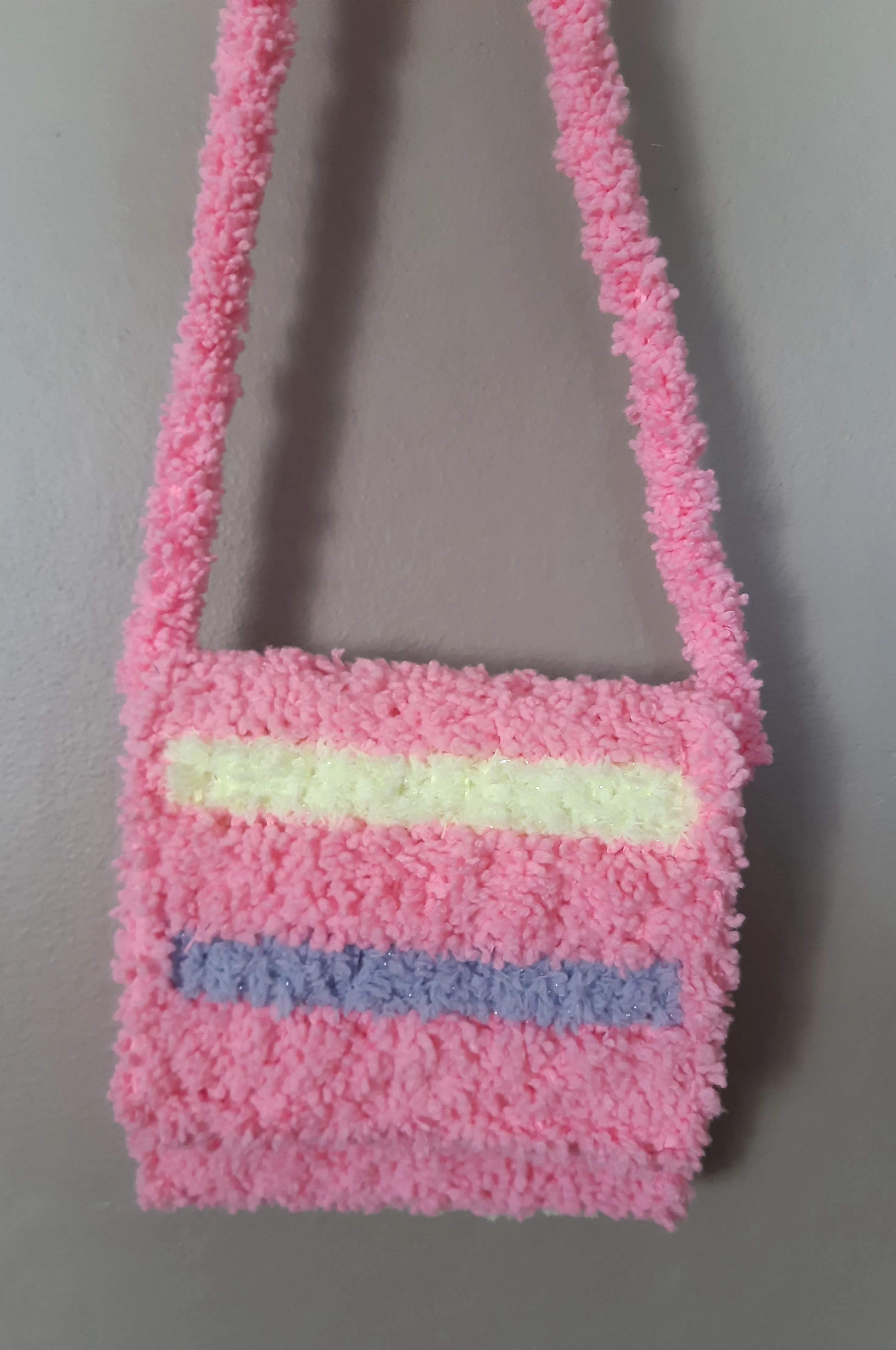 Çocuk  pembe renkli çizgili çanta