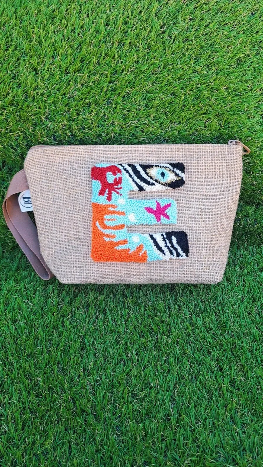 El Yapımı Punch İşlemeli E Harf Çanta