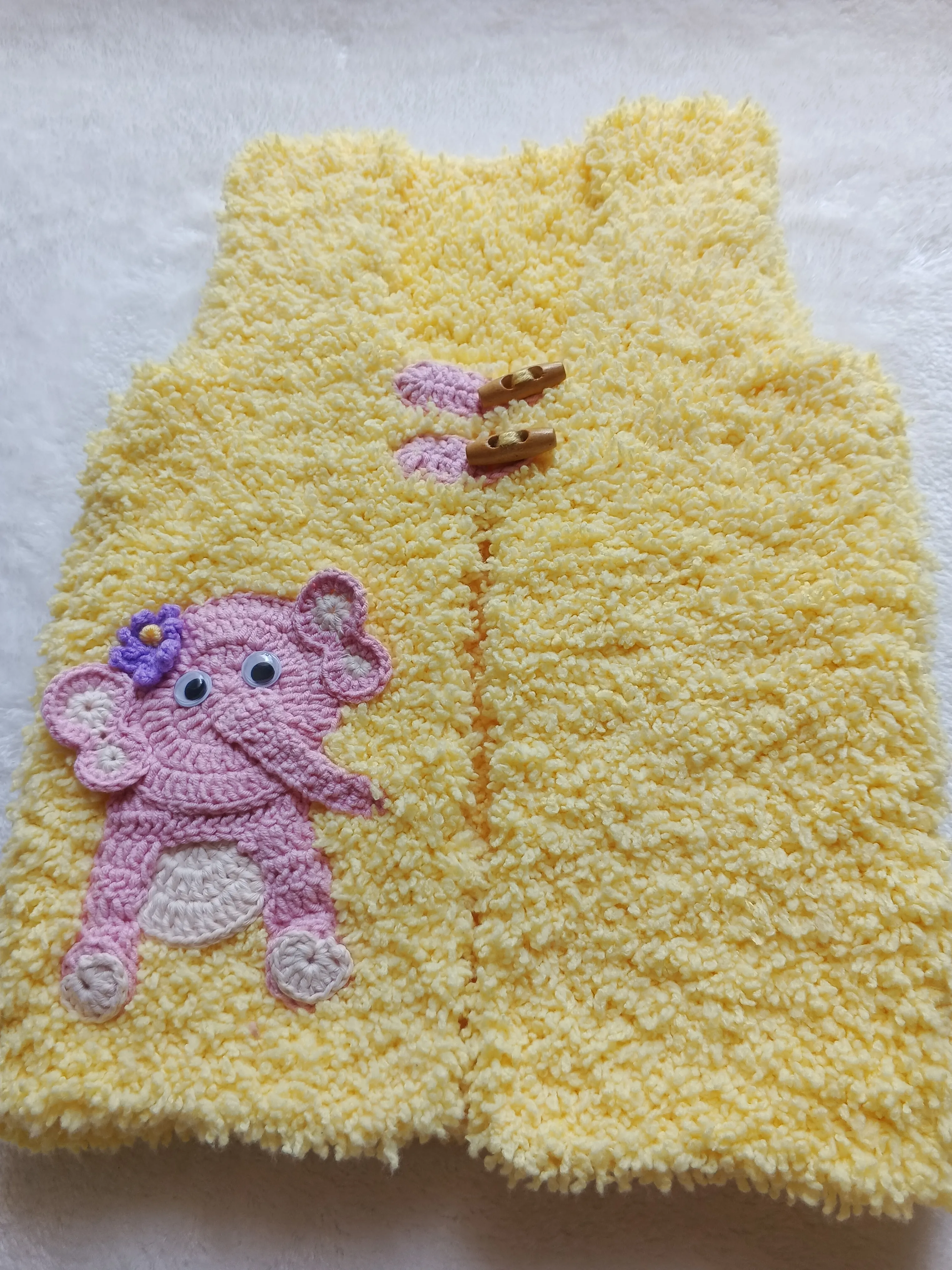 Sevimli Fil Aplikeli Sarı Bebek Yelek