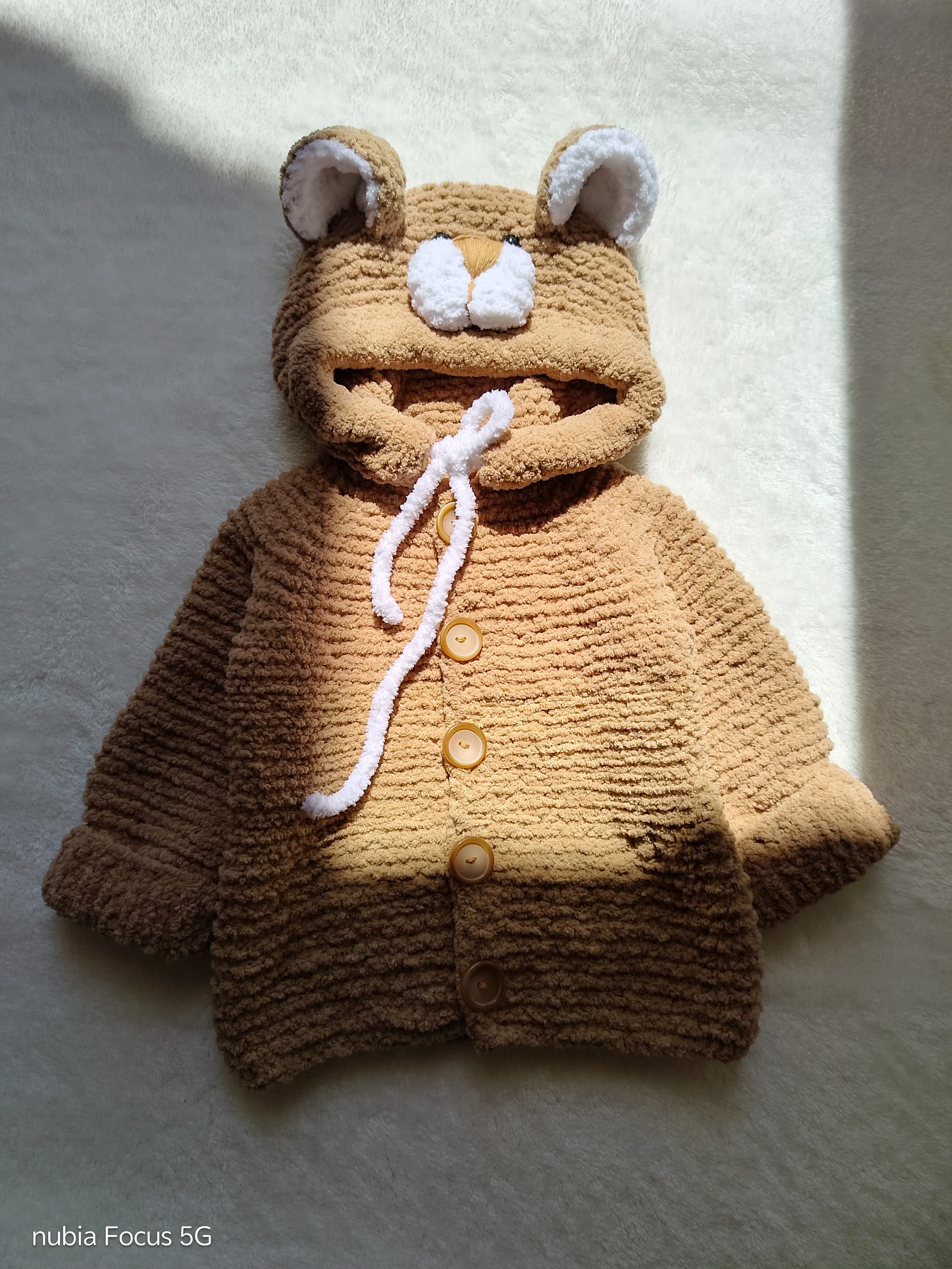 Kapüşonlu Kahverengi Peluş Ayıcık Bebek Hırkası
