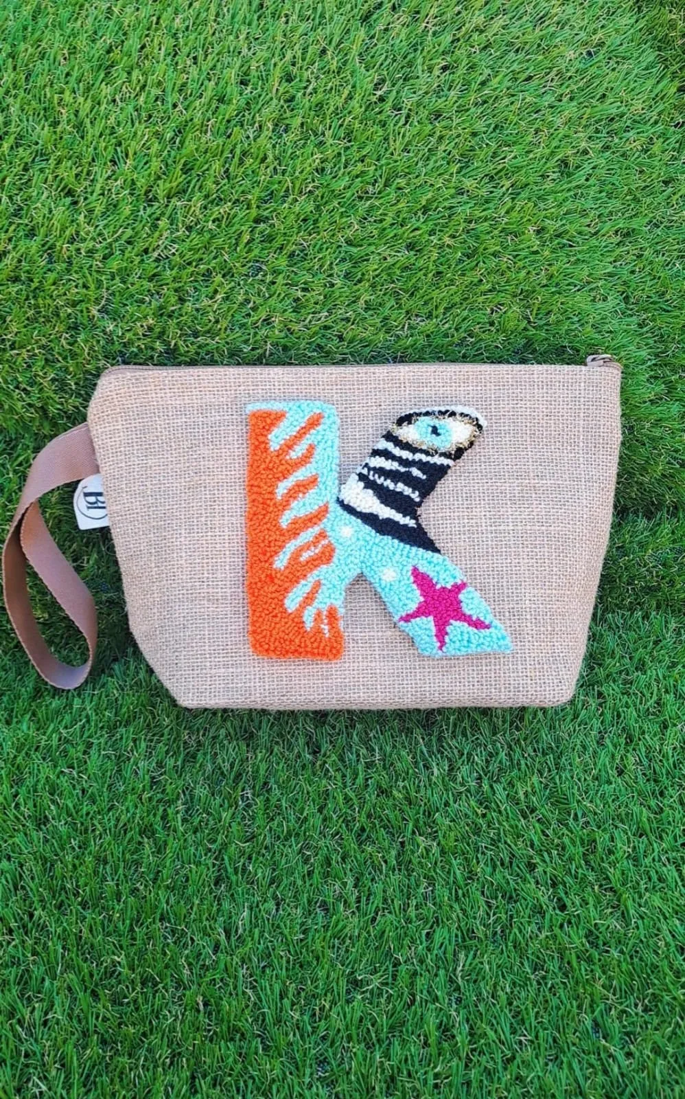 El Yapımı Punch İşlemeli K Harf Çanta