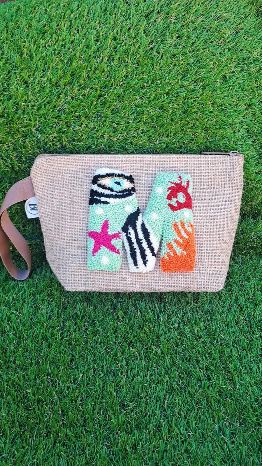 El Yapımı Punch İşlemeli M Harf Çanta