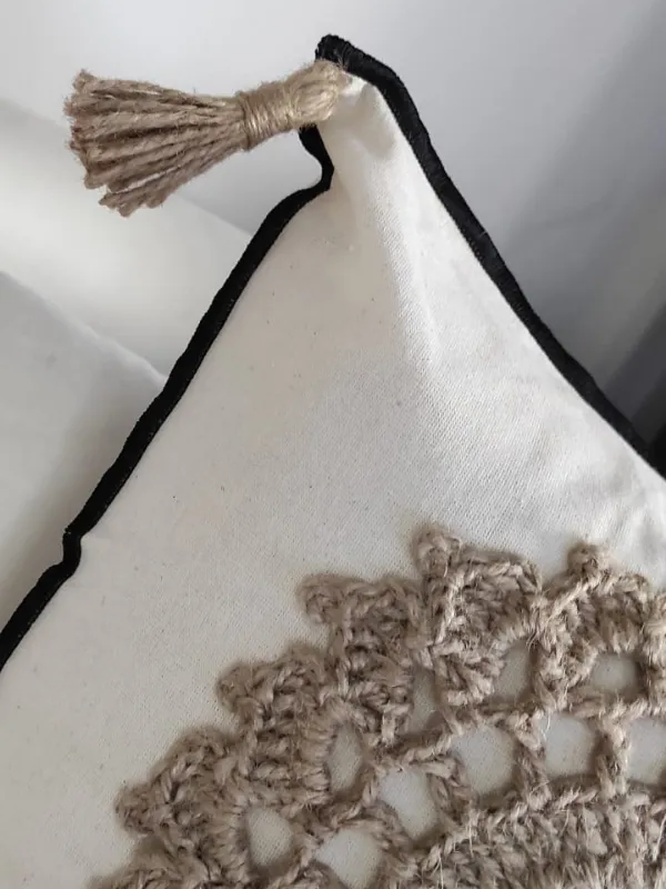 Doğal Jüt Kırlent – Kare Dekoratif El Yapımı Kırlent, Sürdürülebilir Ev Dekoru