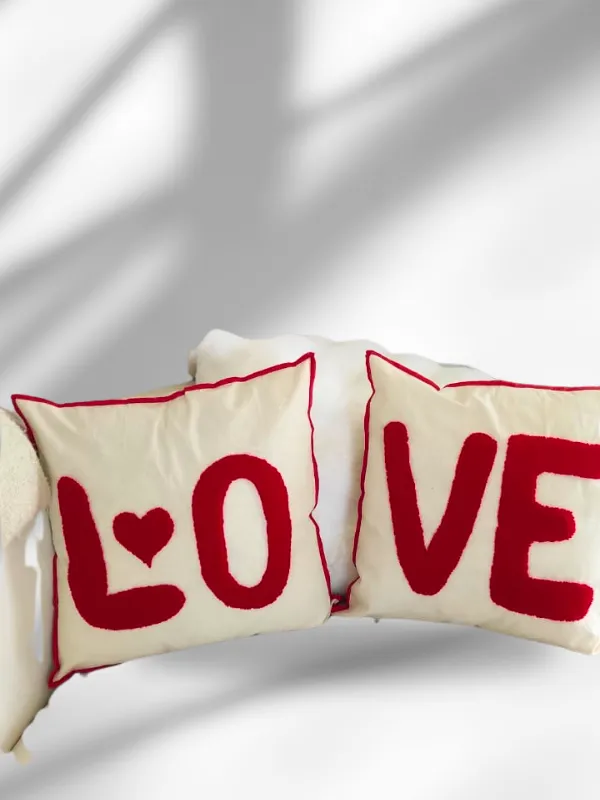 Punch Yastık Çifti – El İşlemesi “LOVE” Tasarımı, Dekoratif Kırlent