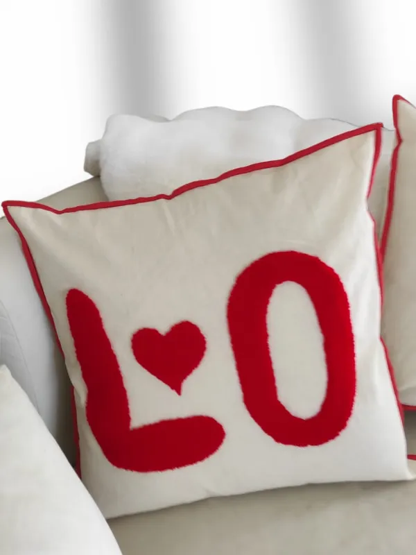 Punch Yastık Çifti – El İşlemesi “LOVE” Tasarımı, Dekoratif Kırlent