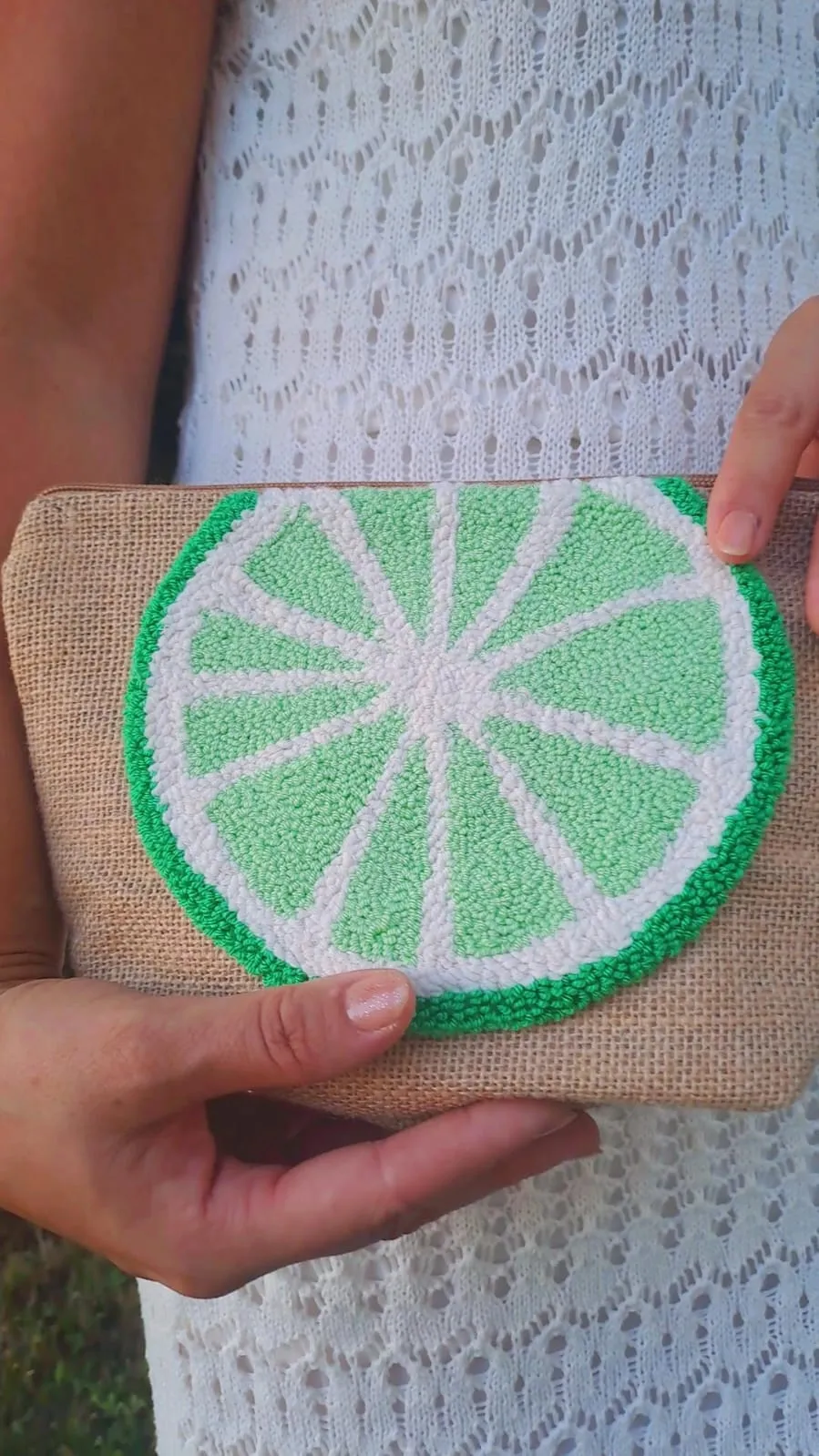 El Yapımı Punch İşlemeli Limon Desenli Jüt Çanta