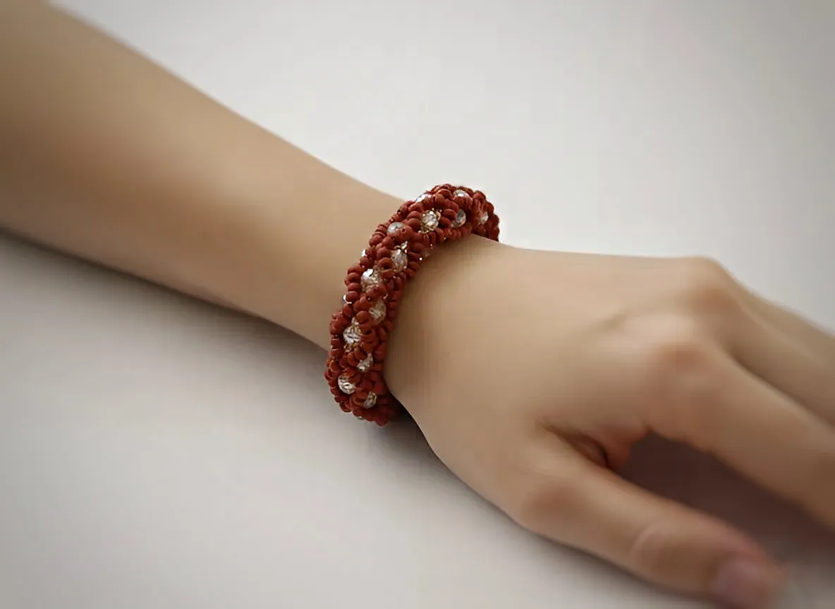 El Yapımı Boncuk İşlemeli Bileklik