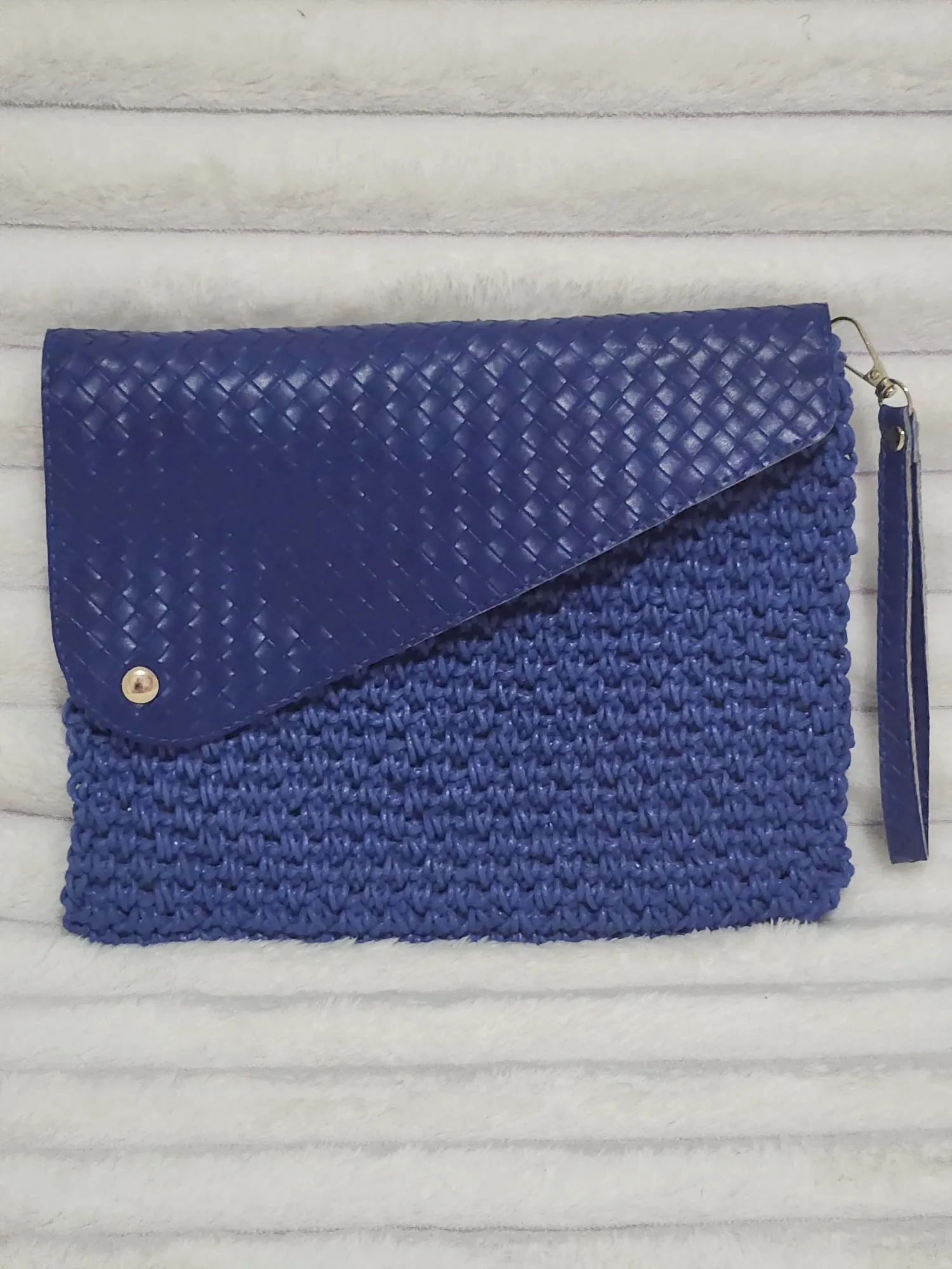 El Yapımı Mavi Örgü Clutch Çanta | Mumlu İp Detaylı Şık Tasarım