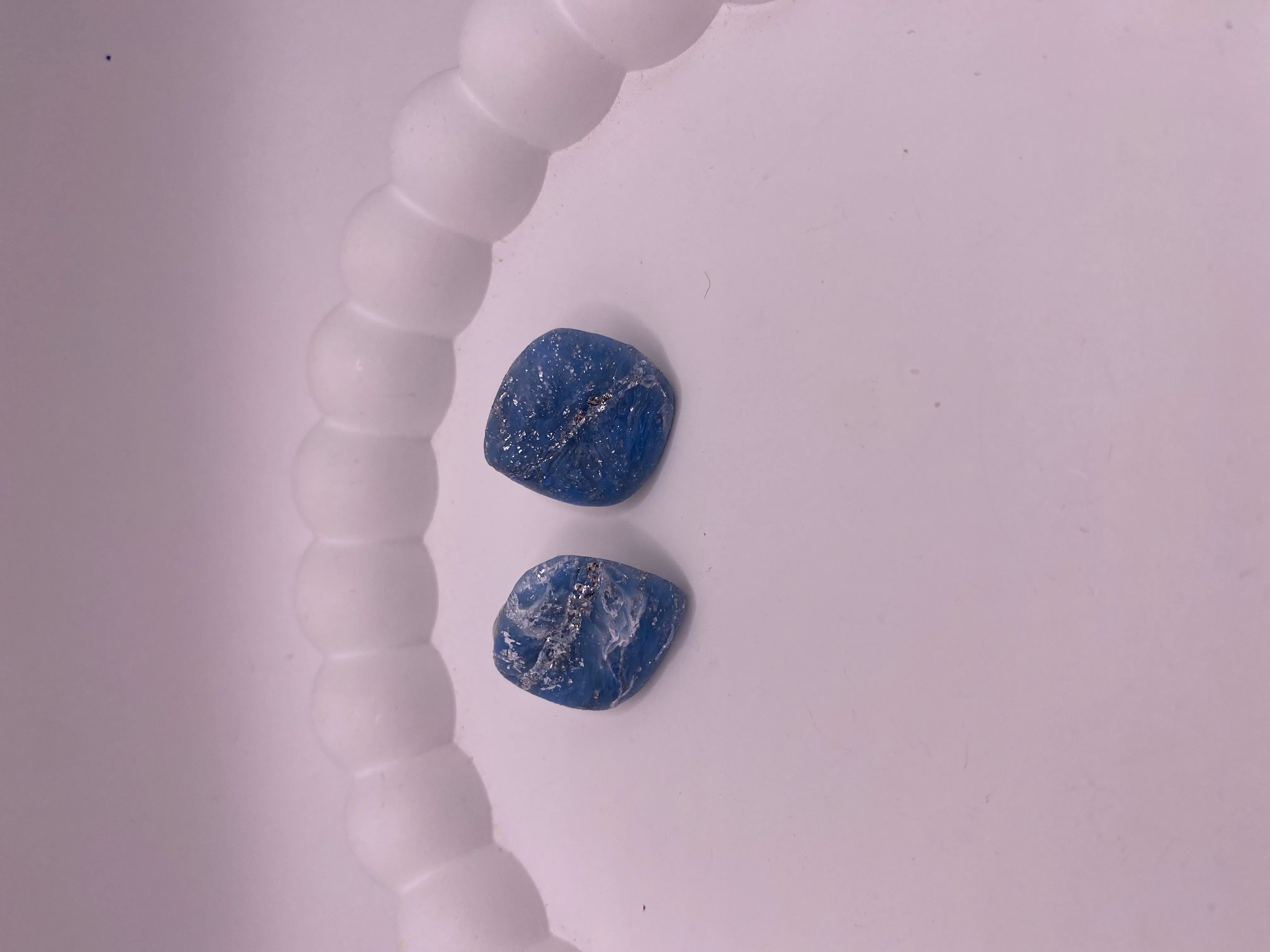 Blue Stone Detailed Silver Colored Earring - Stylish and Modern Design