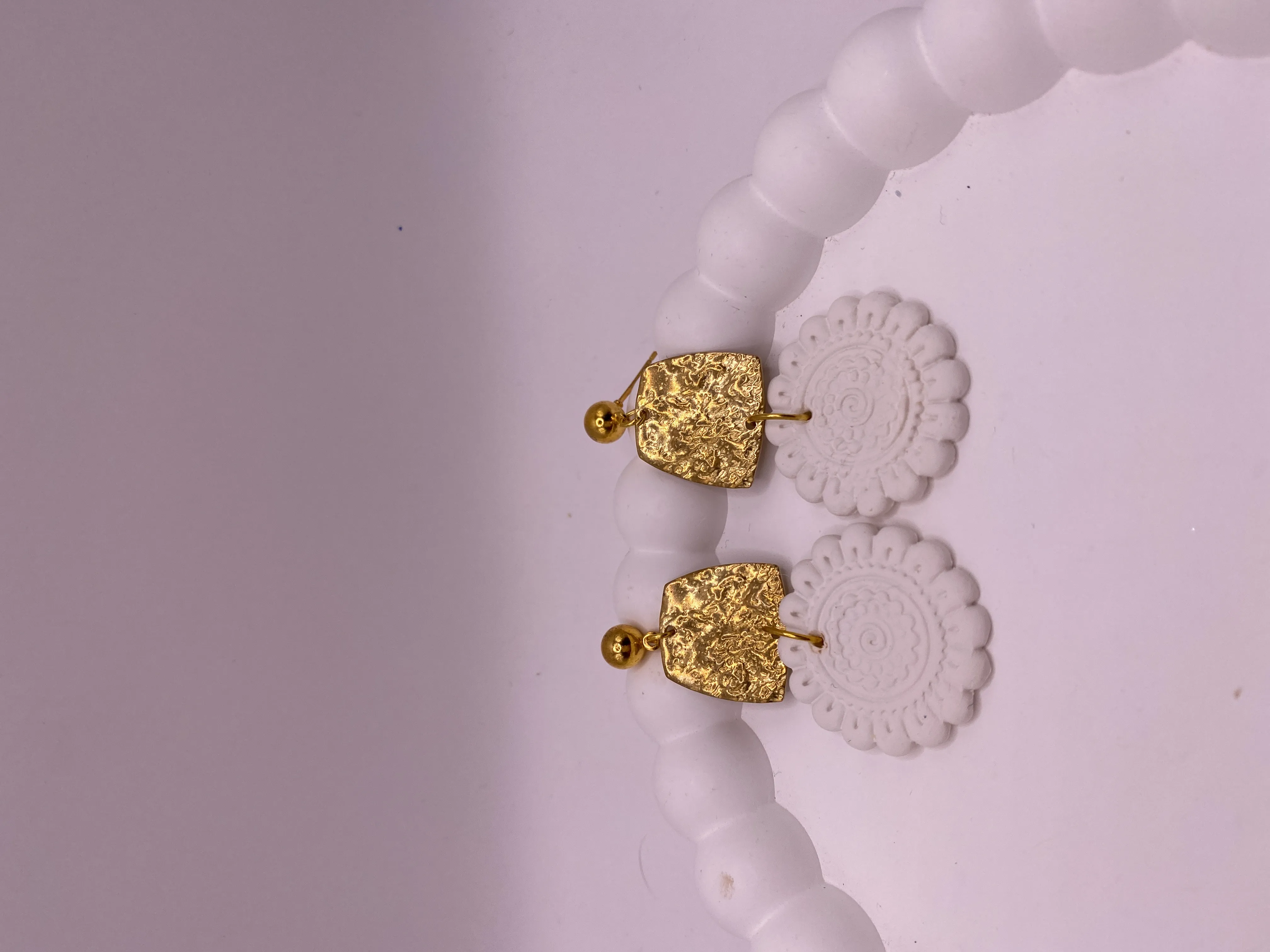 White Flower and Gold Detailed Handmade Earring - Stylish and Elegant Design