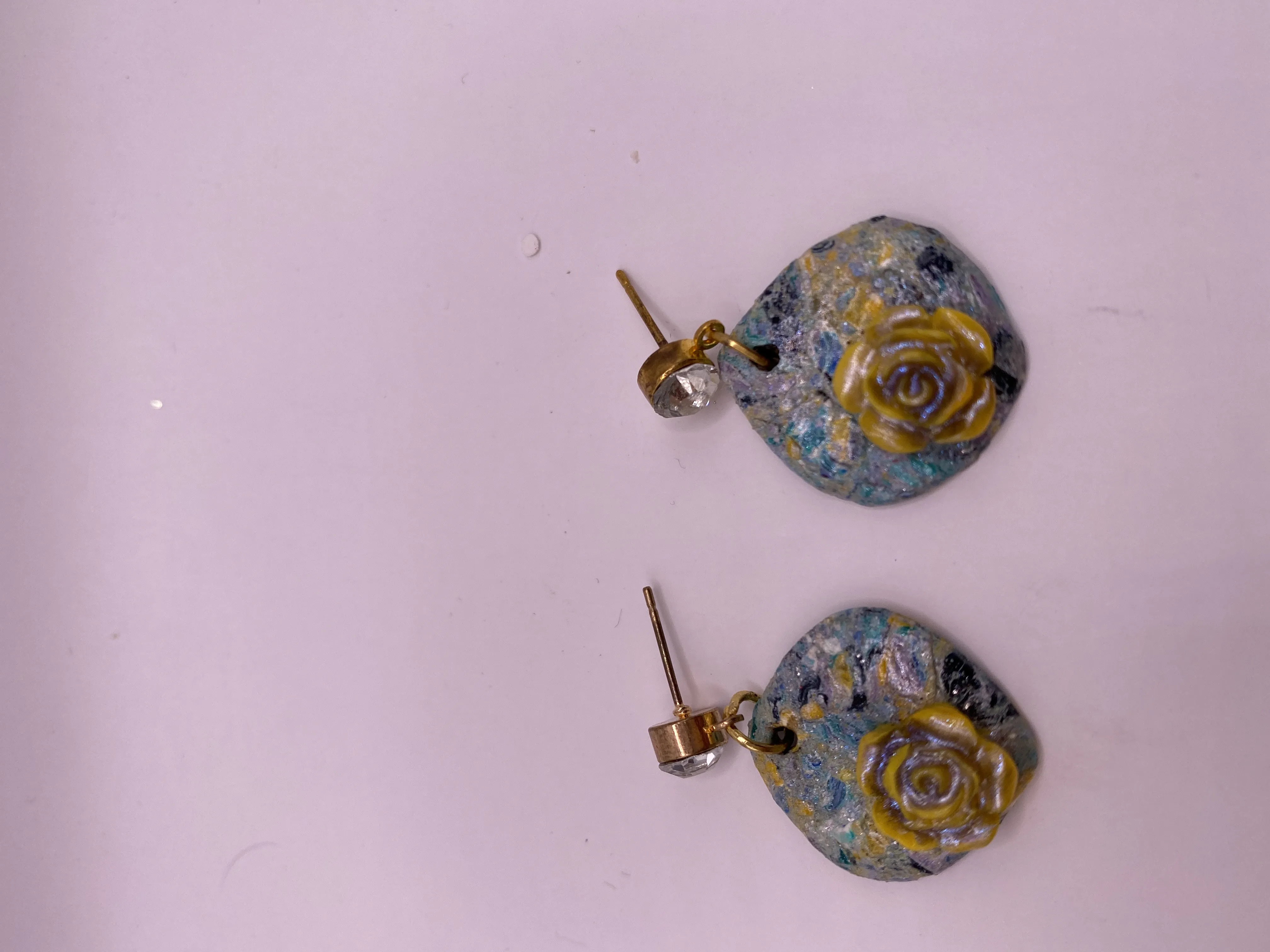 Handmade Yellow Rose Detailed Stone Patterned Earring - Stylish and Elegant Design