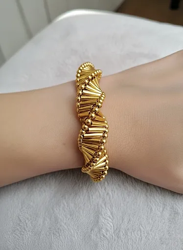 Modern Altın Rengi Sarmal Tasarımlı Choker Kolye ve Bileklik Seti