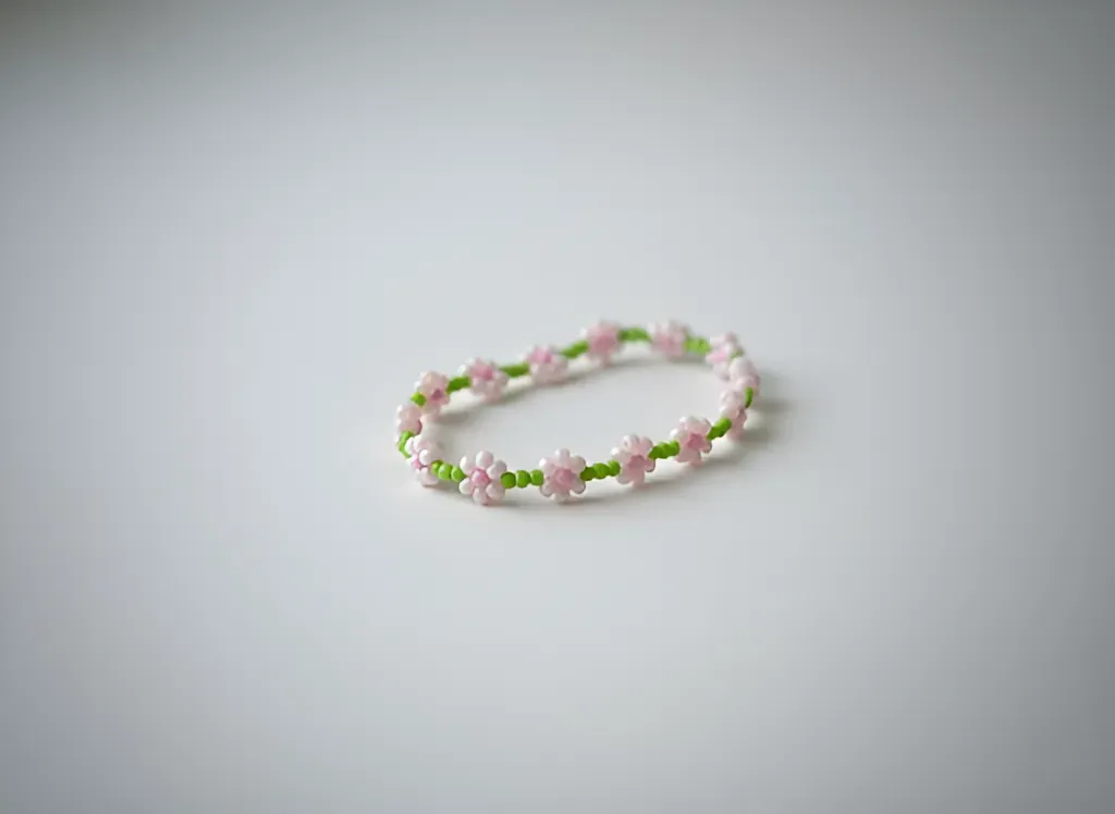 Pink Daisy Patterned Seed Bead Bracelet - Handmade