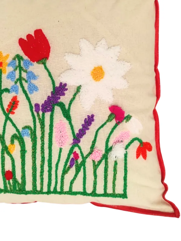 Punch Needle Çiçekli Yastık