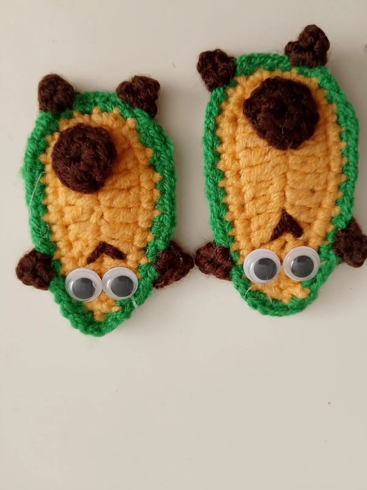 Knitted Avocado Pattern Clasp Hair Clip - Fun and Stylish Hair Accessory