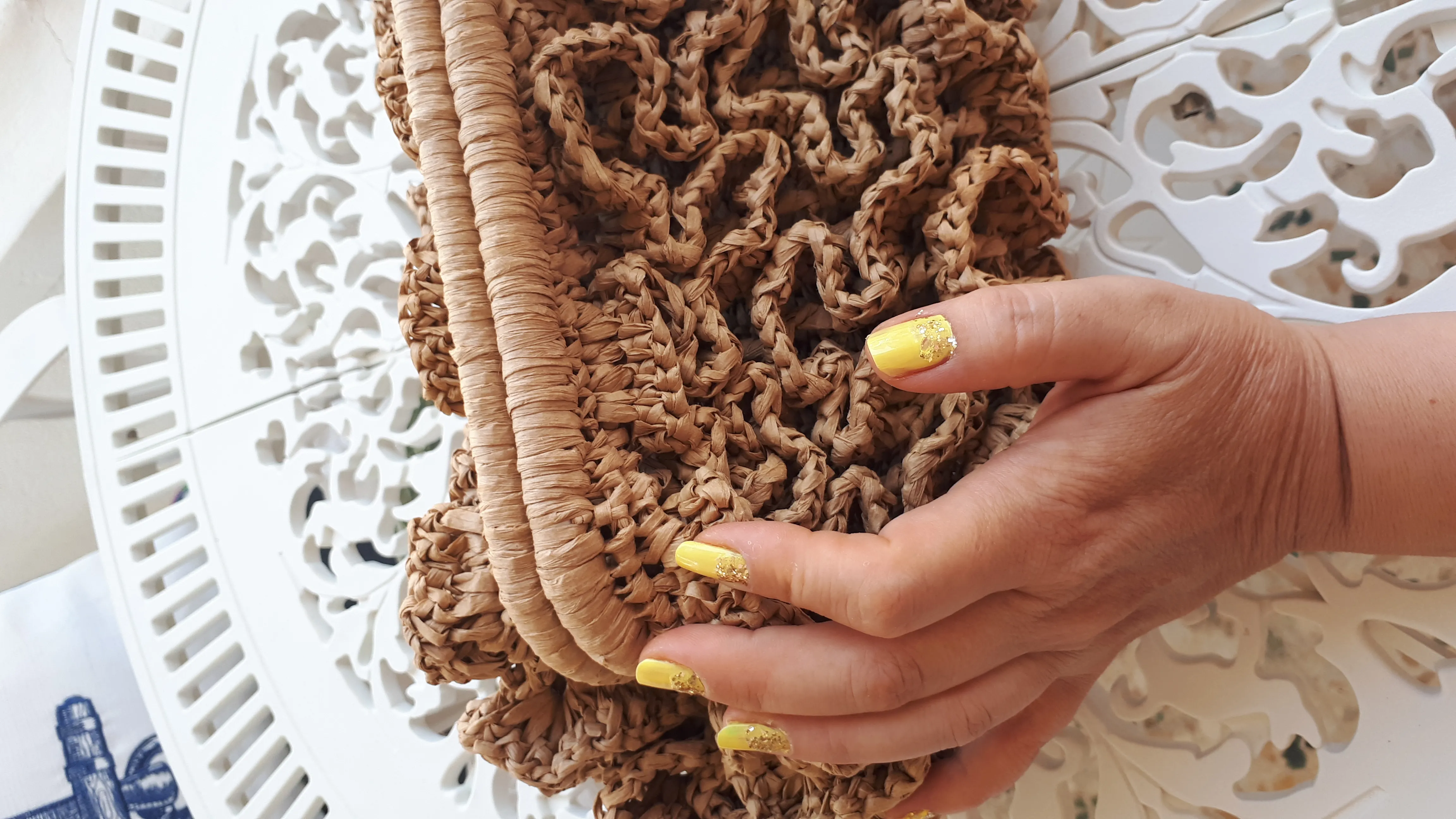 Rafya İpten Örme Kahverengi Burslu Çanta - El Emeği
Output:
Raffia Yarn Knitted Brown Purse Bag - Handmade