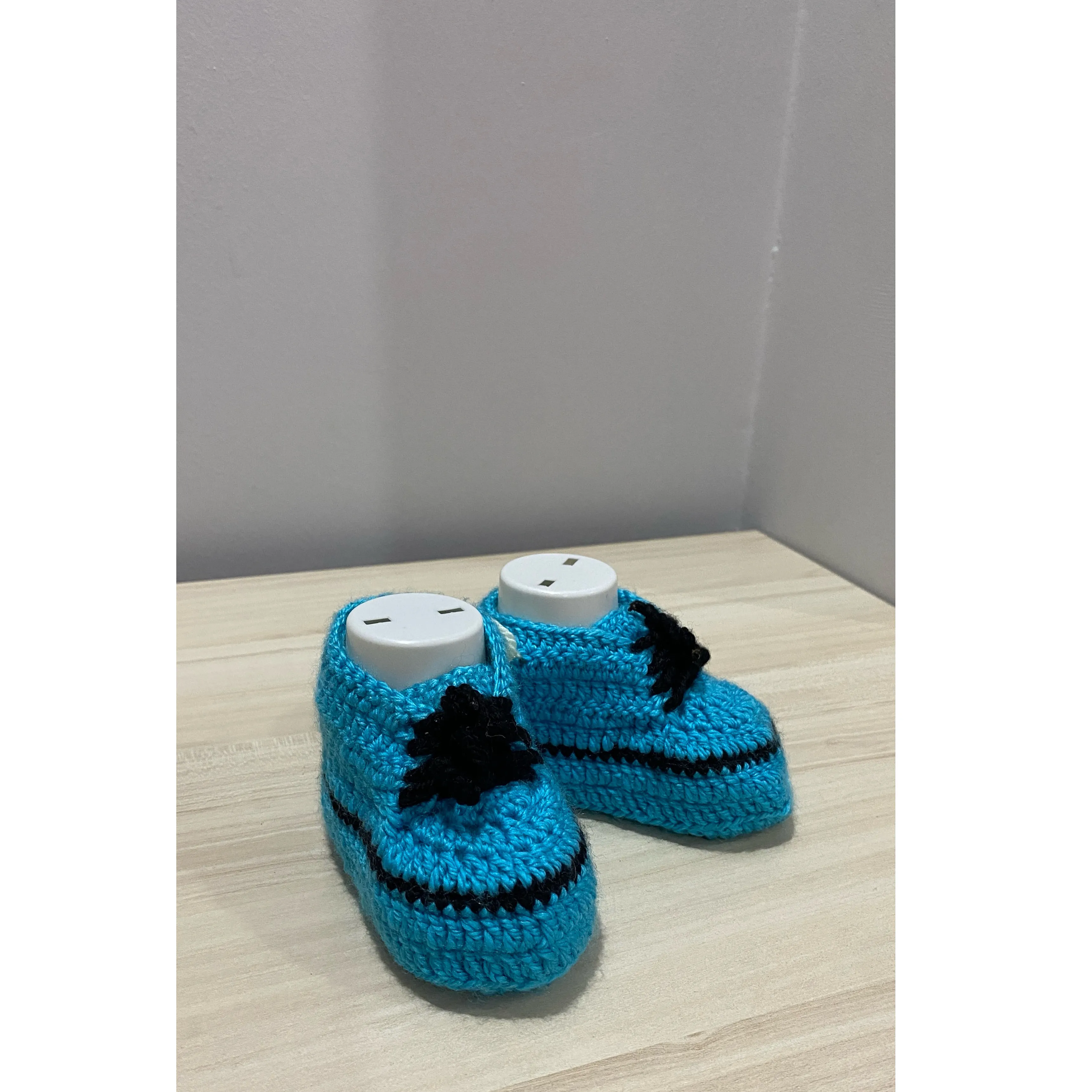 Blue Knitted Baby Booties - Laced Converse Model, 0-1 Year