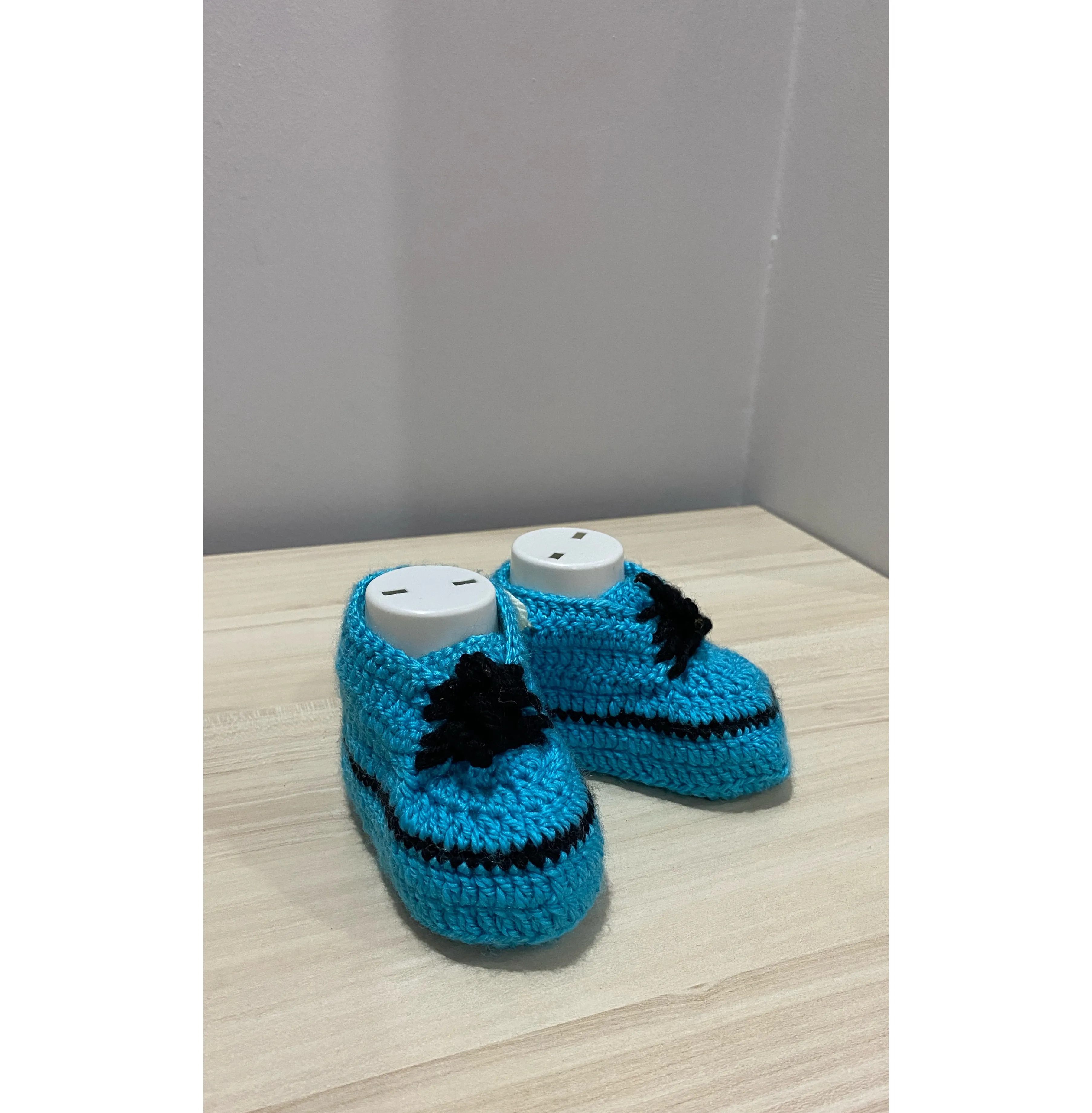 Blue Knitted Baby Booties - Laced Converse Model, 0-1 Year