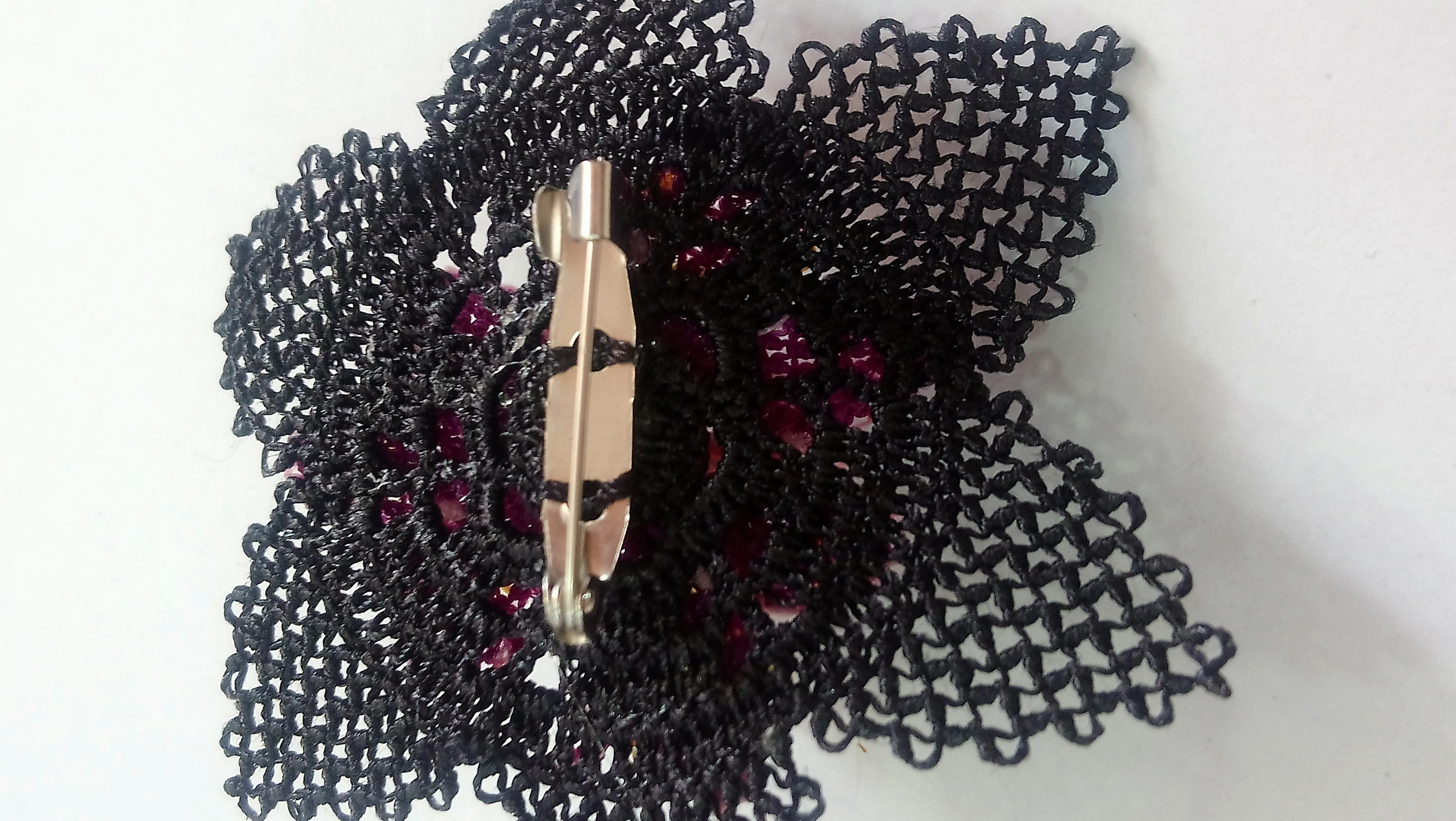 Red White Flower Patterned Needle Lace Collar Brooch - Handmade