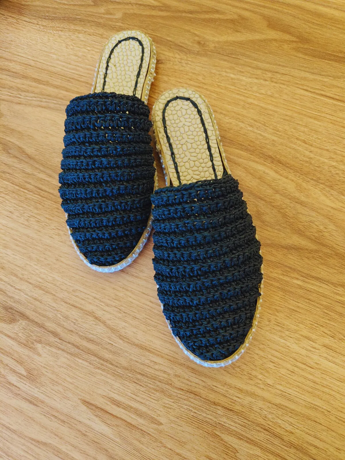 El Yapımı Örgü Kadın Terlik – Hasır Terlik Günlük Kombinlere Uygun Rahat Tasarım