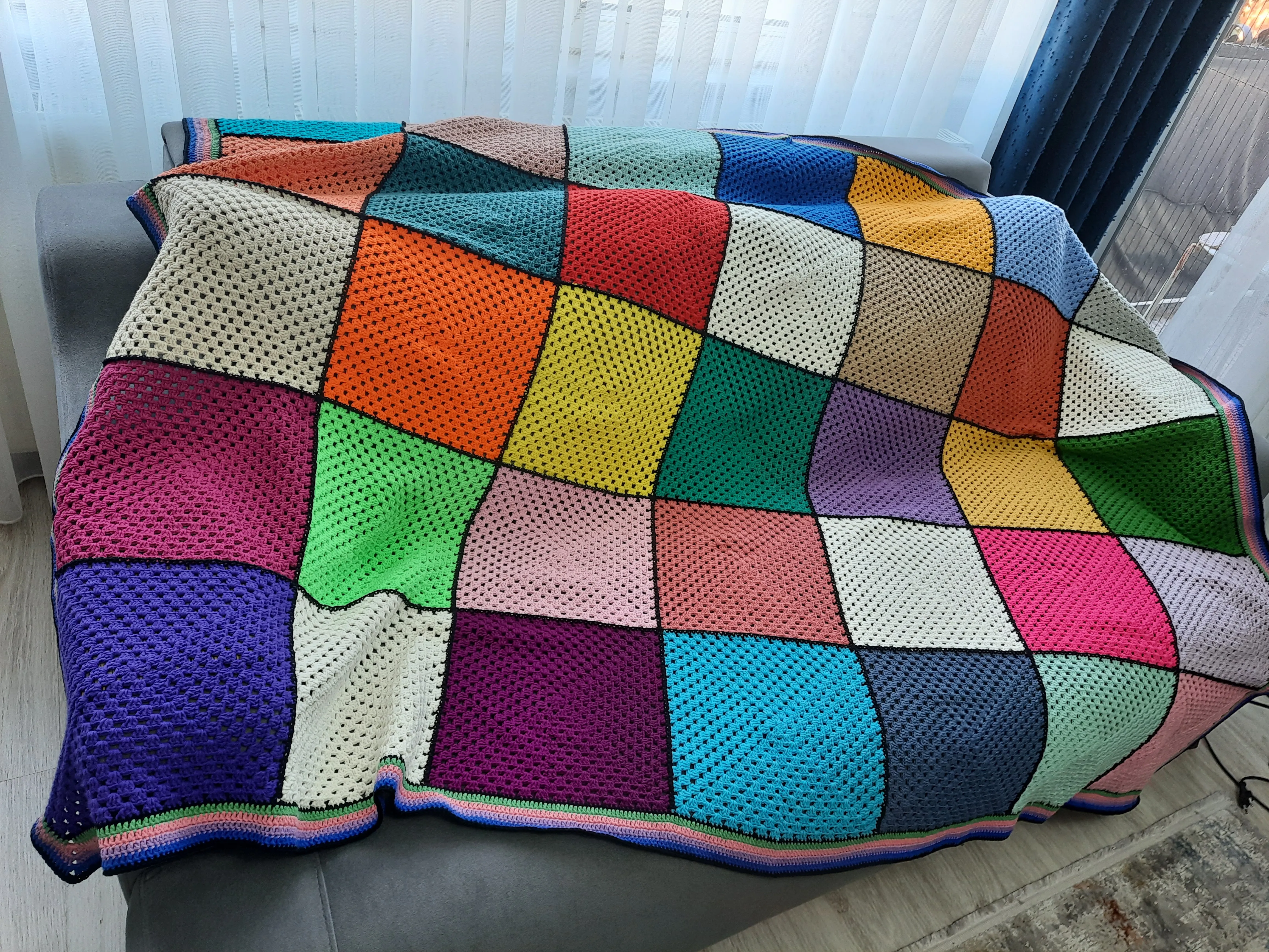 Renkli Kare Motifli Pamuk Örgü Babaanne Battaniyesi 150x205 cm