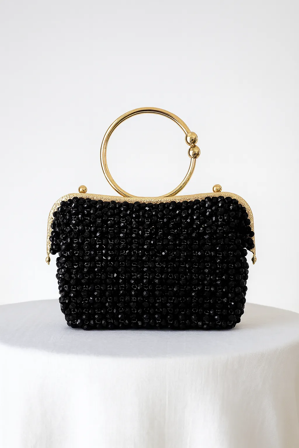 Siyah Boncuk İşlemeli Gold Saplı El Çantası