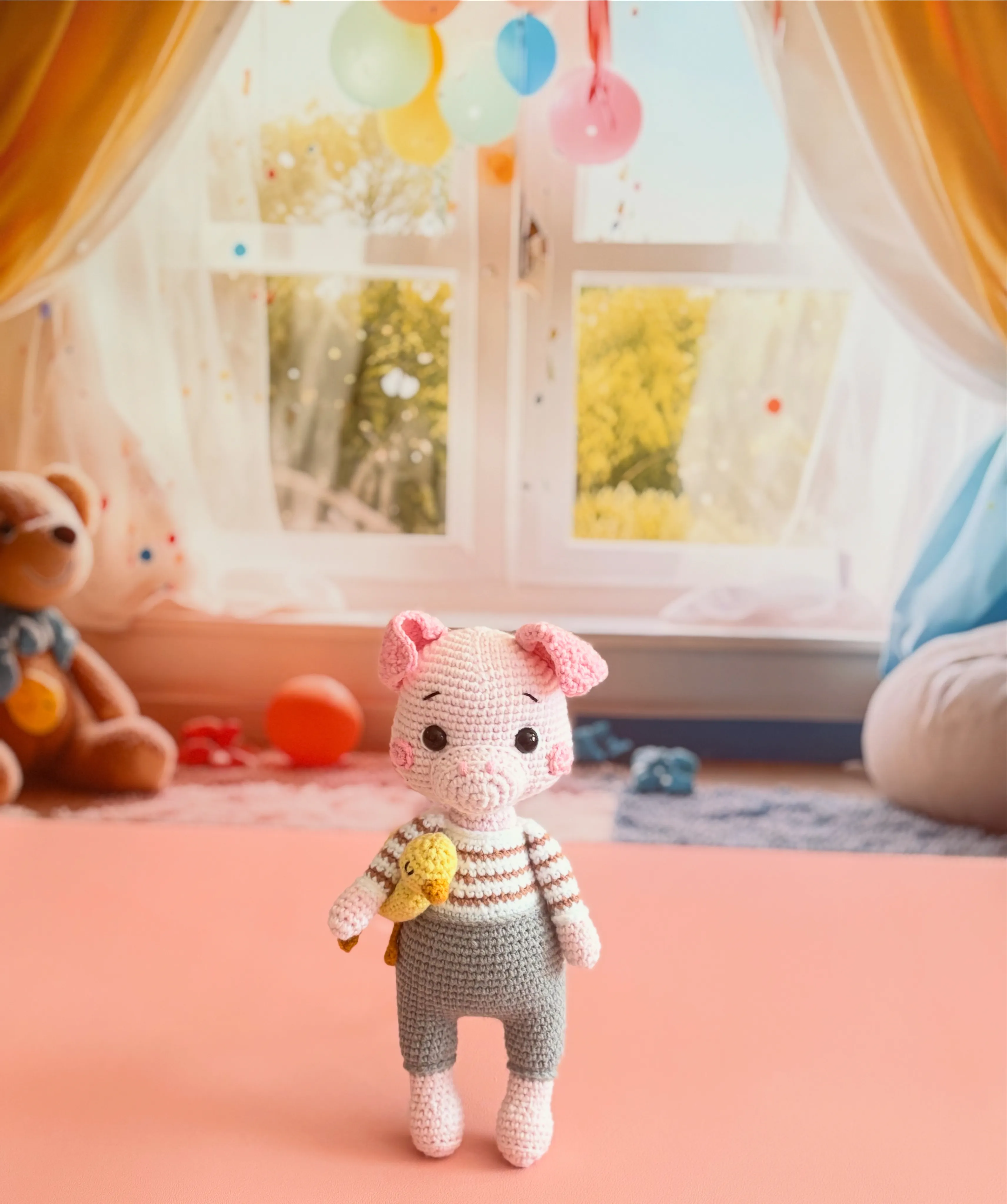 Cute Piglet Amigurumi Toy Doll with Adorable Duck Detail - 22 cm