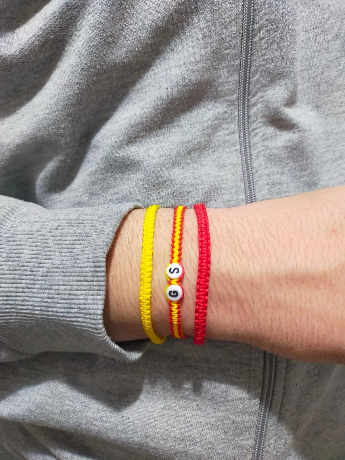 Galatasaray Renklerinde Makrome Örgü Bileklik Seti - 3'lü Kombin